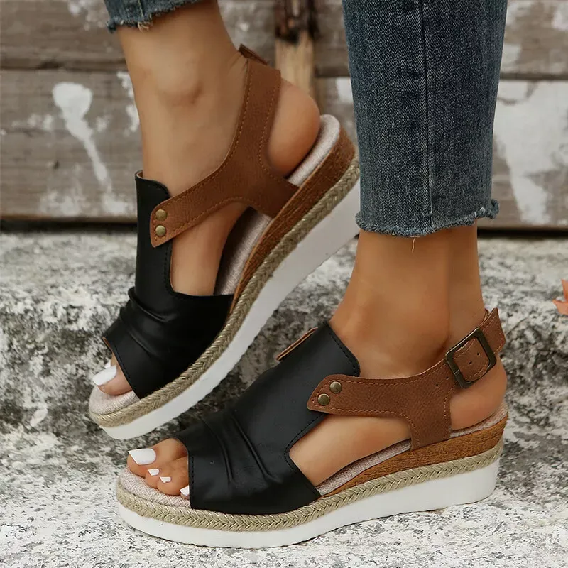 Women's Chunky Platform Classic Leather Sandals