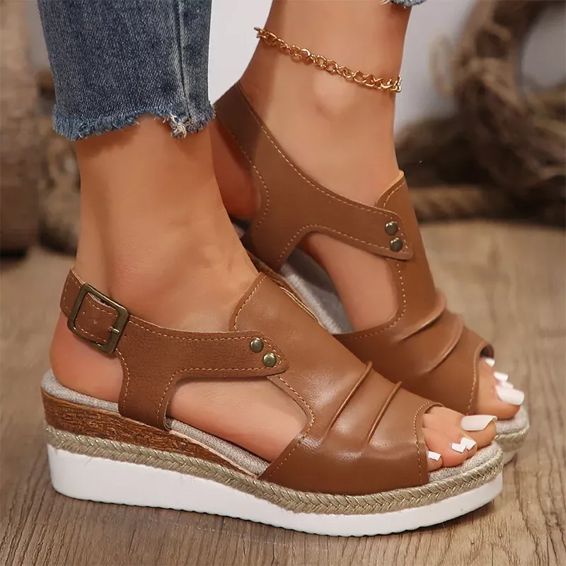 Women's Chunky Platform Classic Leather Sandals