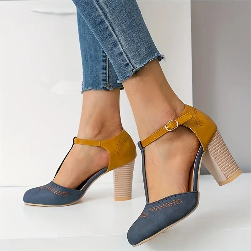 Women Low Heel Closed Round Toe Pumps