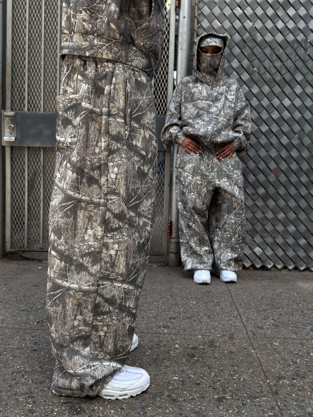 CAMO - OPEN LEG JOGGER -