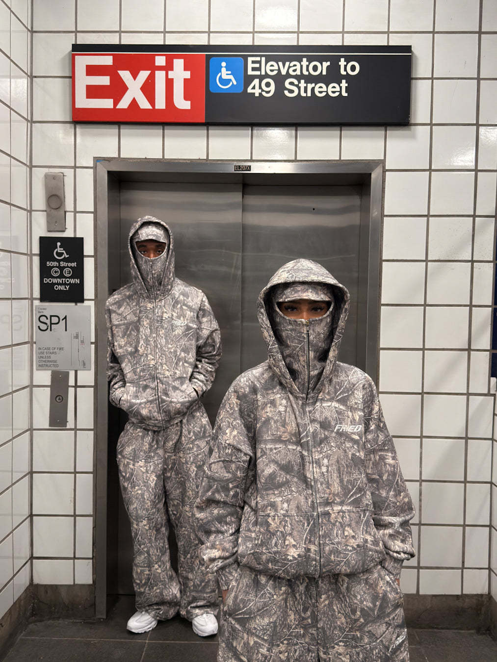 CAMO - BAthtLACLAVA ZIP HOODIE -