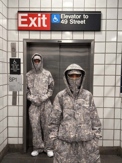 CAMO - BAthtLACLAVA ZIP HOODIE -