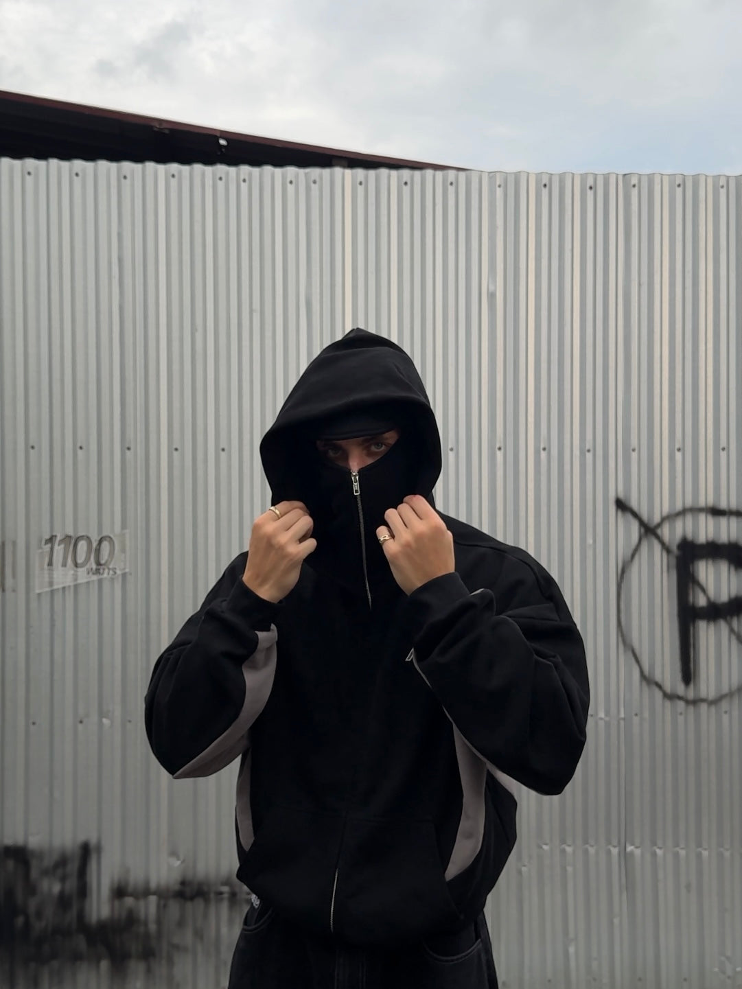 BLACK/GREY - BAthtLACLAVA ZIP HOODIE -