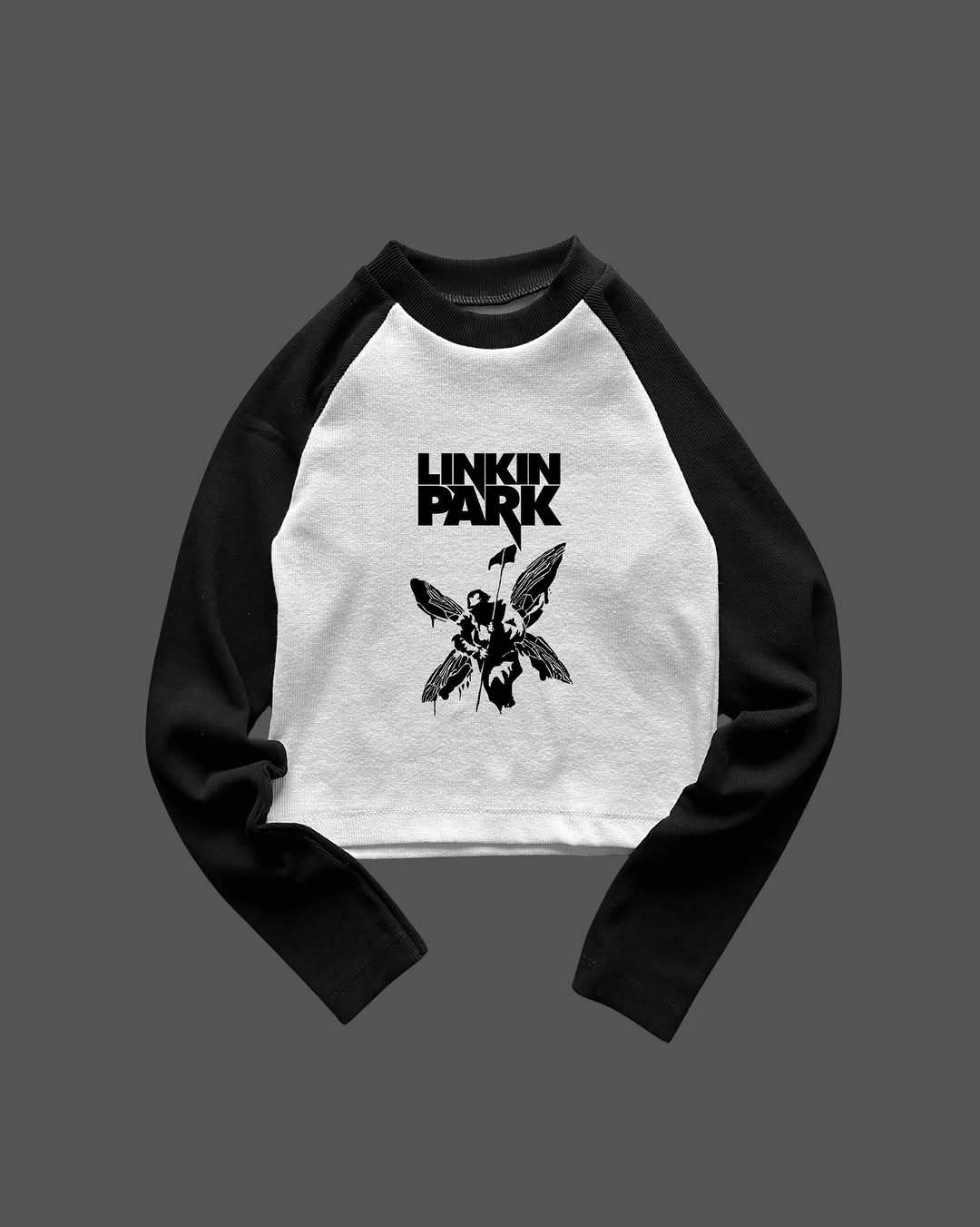 Everyday versatile long-sleeved top