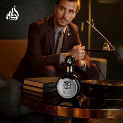 Lattafa Fakhar for Men Eau de Parfum Spray 3.4 oz / 100 ml | Long-Lasting Fresh Spicy Vanilla Cologne | Mandarin Orange, Night Blooming Rose & Sandalwood Fragrance