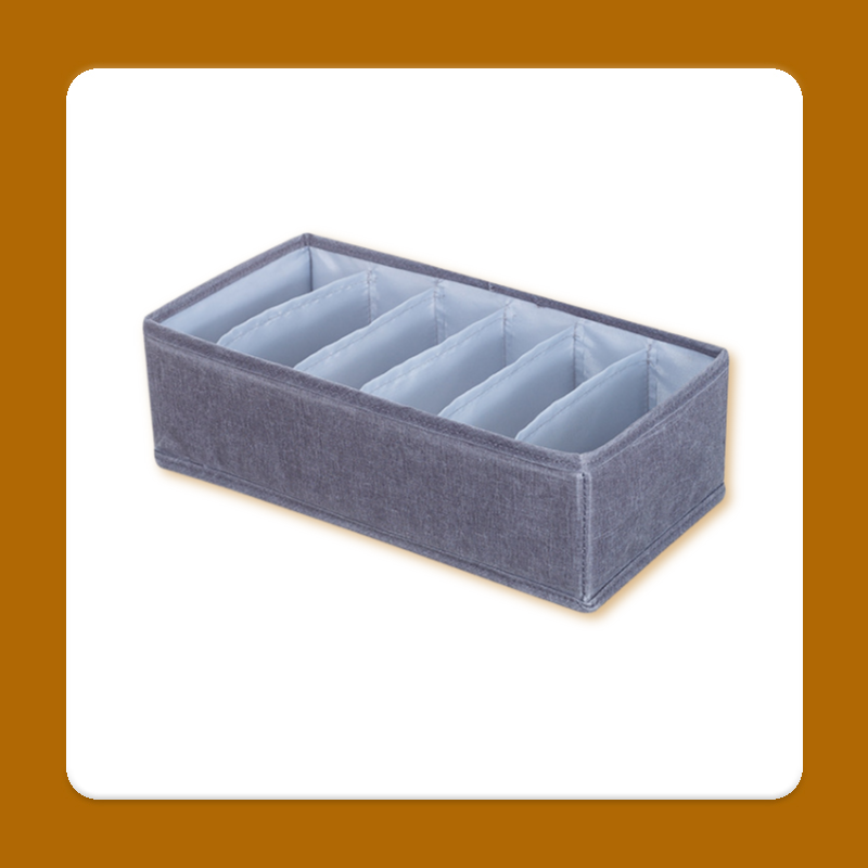 Cutie compartimentată pentru depozitarea lenjeriei și a obiectelor mici 