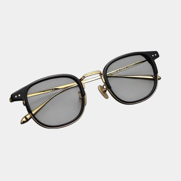 Herren-Titanbrille mit edler Gravur – Gestell für Korrekturbrille