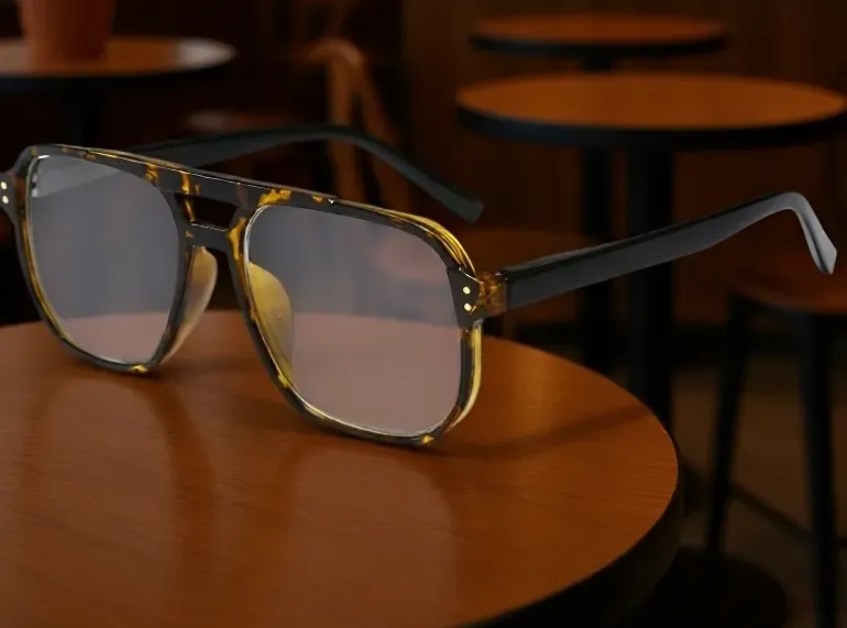 Transparente Lesebrille f&uuml;r augenschonendes Lesen