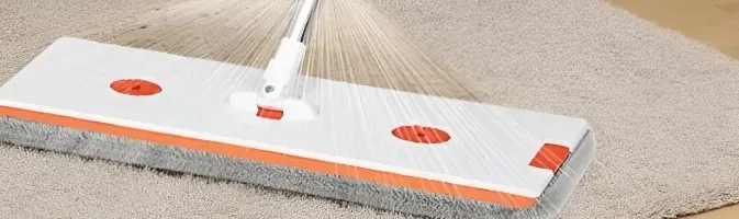 Hands-free squeeze mop for convenient home use