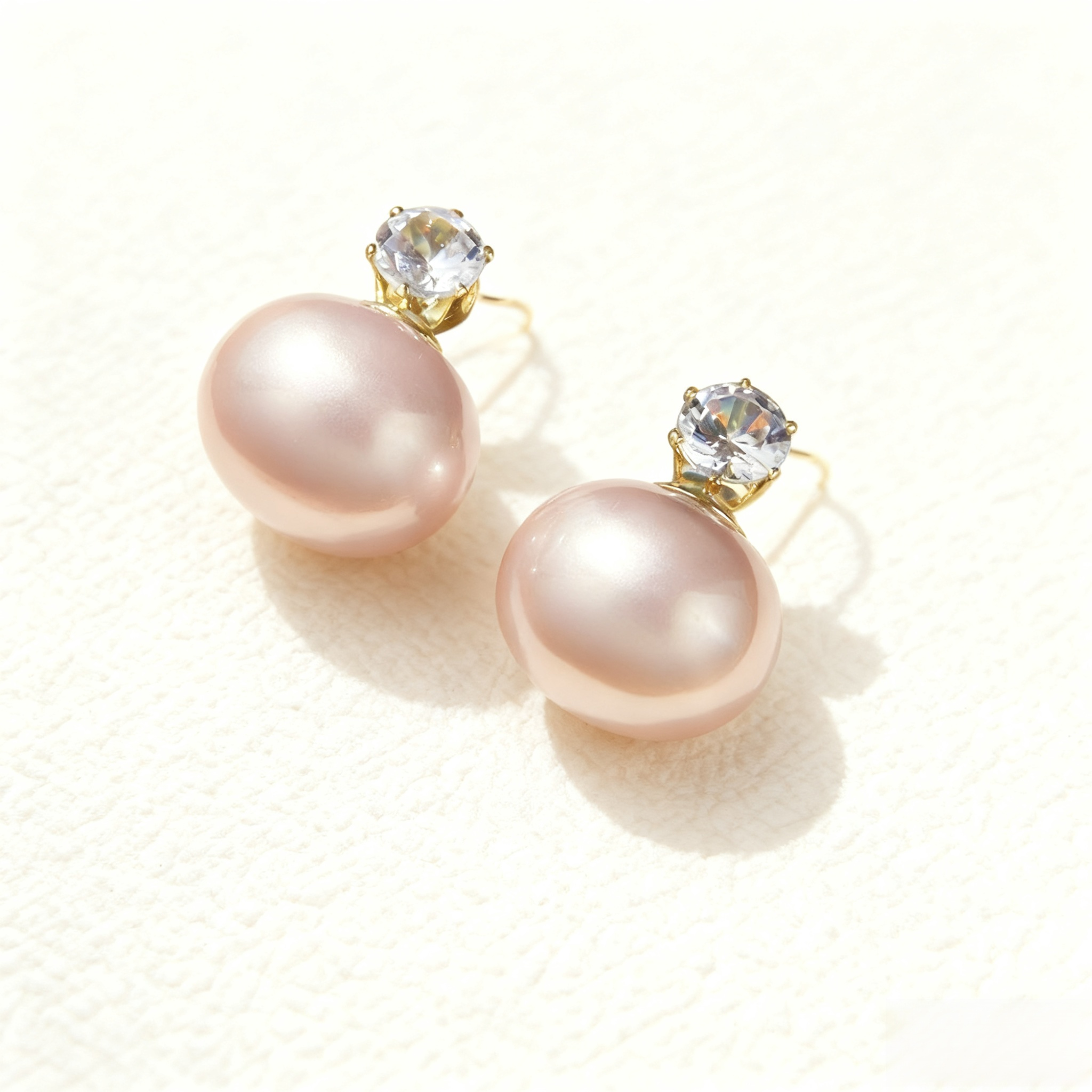 Klassische Perlenohrringe Schmuckdetails