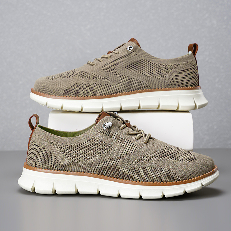 2026 New Lightweight and Breathable Flyknit Men's Sports Shoes