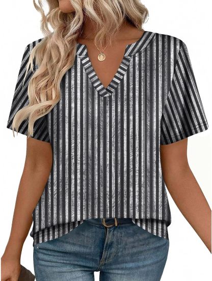 Women's short-sleeved V-neck T-shirt, cute and casual style