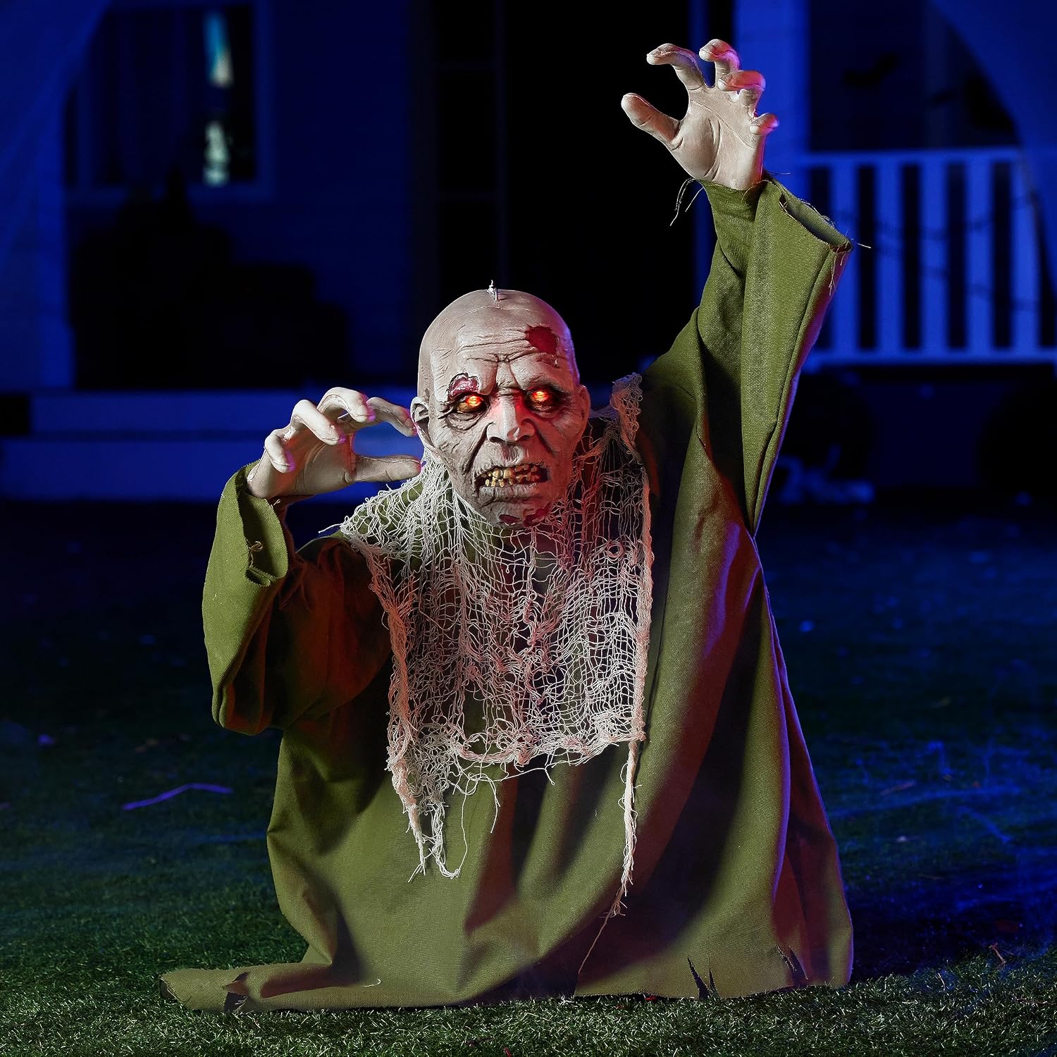 Halloween animated zombie demolition outdoor decoration, with glowing eyes, a spooky electronic animation decoration, and movable arms. Suitable for Halloween party props and outdoor decorations for lawns, patios, and courtyards.
