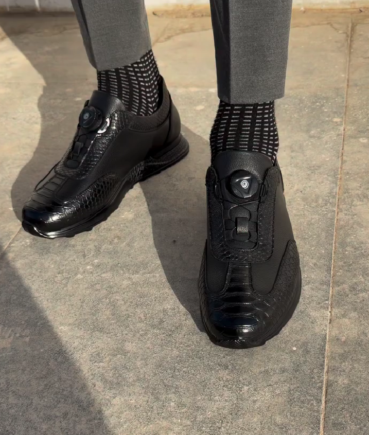 Automatic button genuine leather sports shoes