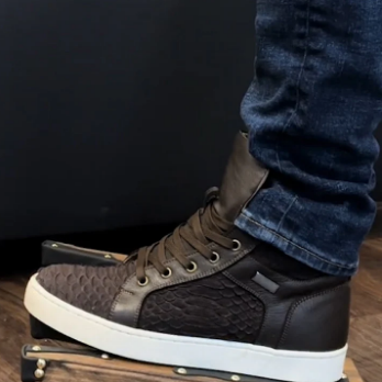 ltalian handmadepython leathertextured high-topclassic boots