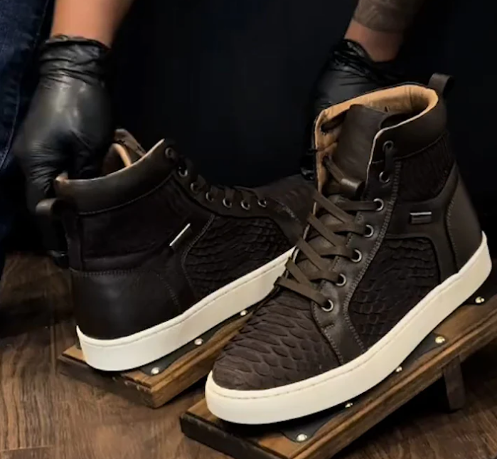 ltalian handmadepython leathertextured high-topclassic boots