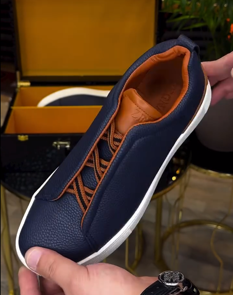 Leather slip-on casual shoes