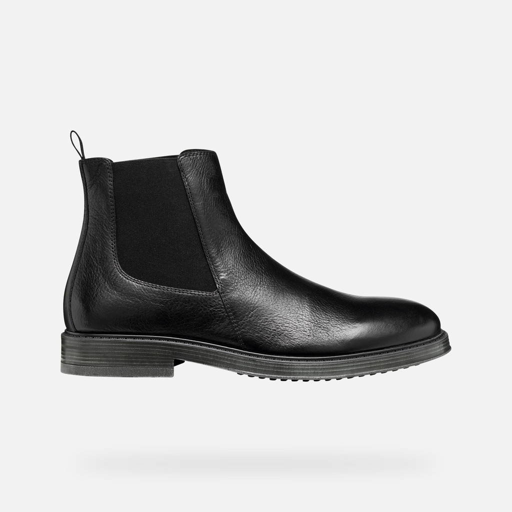 Slip-on Chelsea boots
