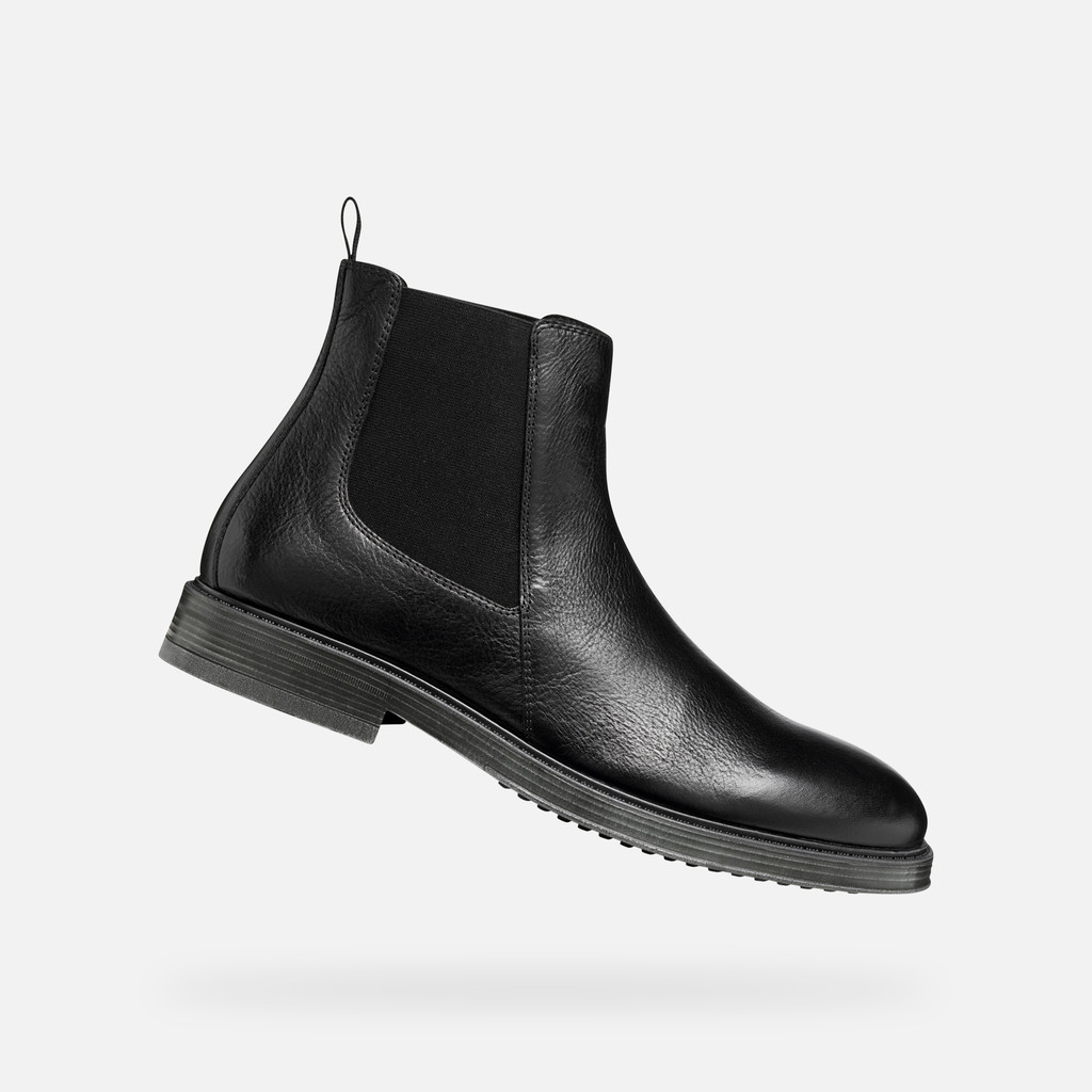 Slip-on Chelsea boots