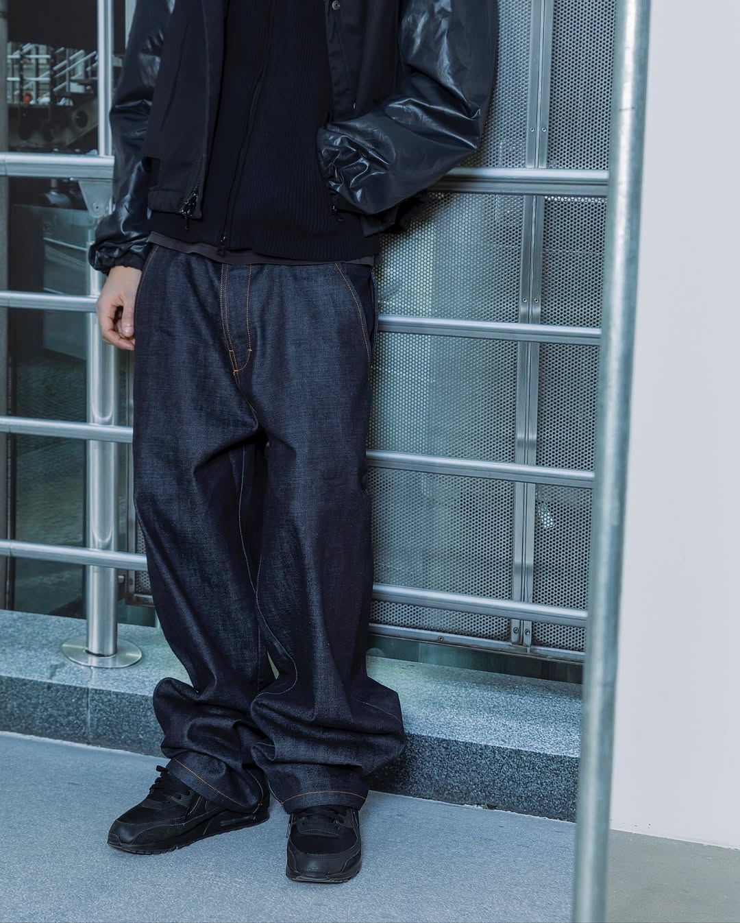 Two-way pocket raw selvedge jeans