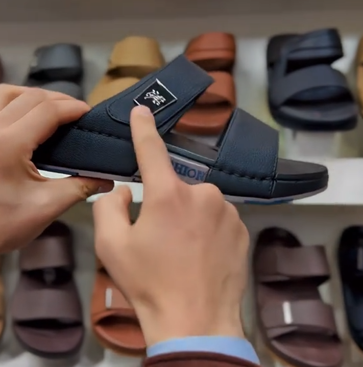 Genuine leather soft-soled slippers