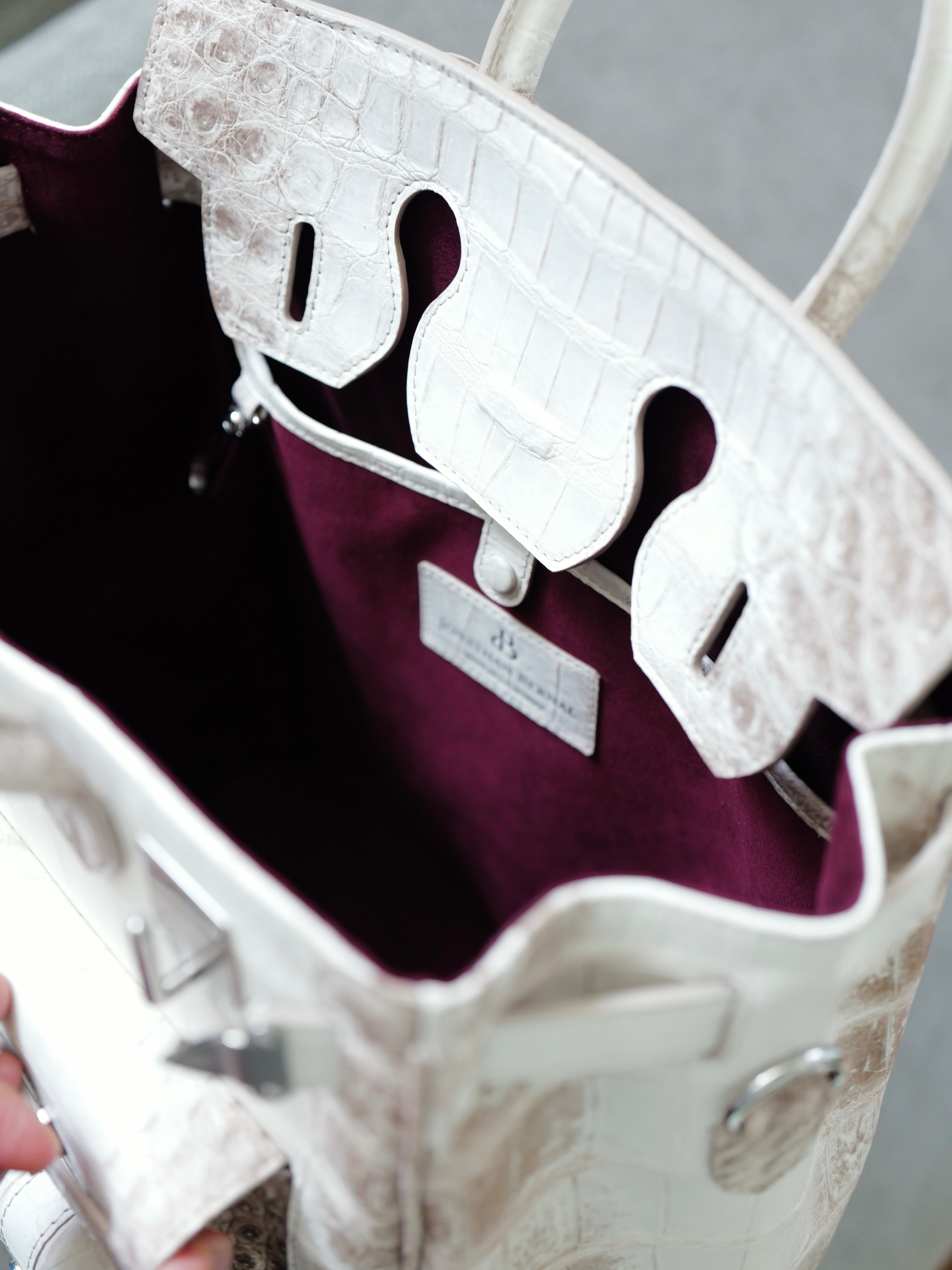 Luxury genuine leather multi-pocket handbag
