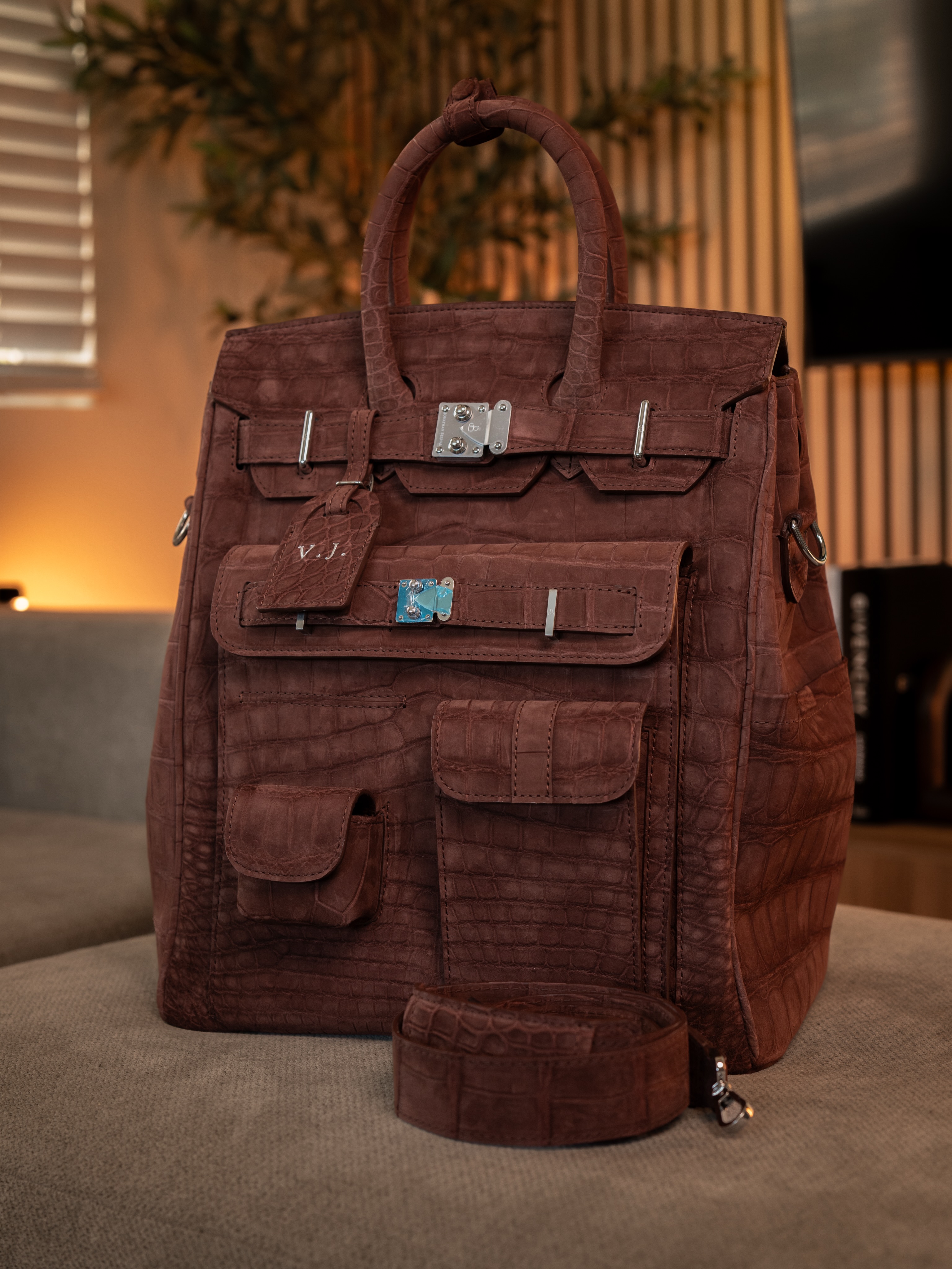 Luxury genuine leather multi-pocket handbag
