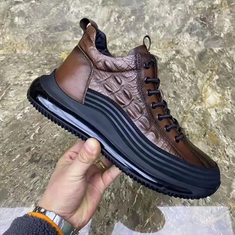 Crocodile Pattern Fashionable Men's Shoes Lightweight Sneakers