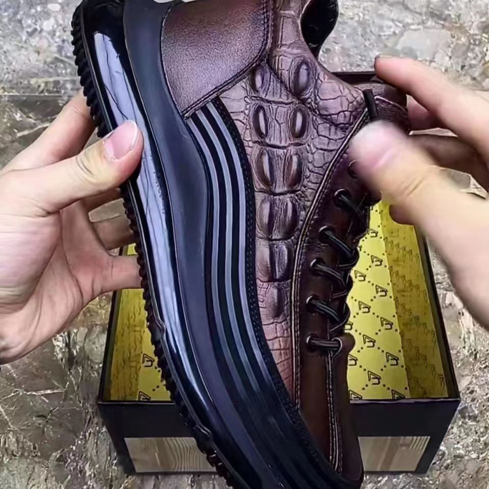 Crocodile Pattern Fashionable Men's Shoes Lightweight Sneakers