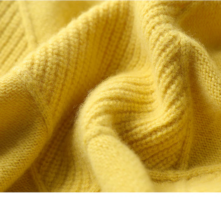 Women’s Cashmere Turtleneck Sweater – Elegance Meets Comfort