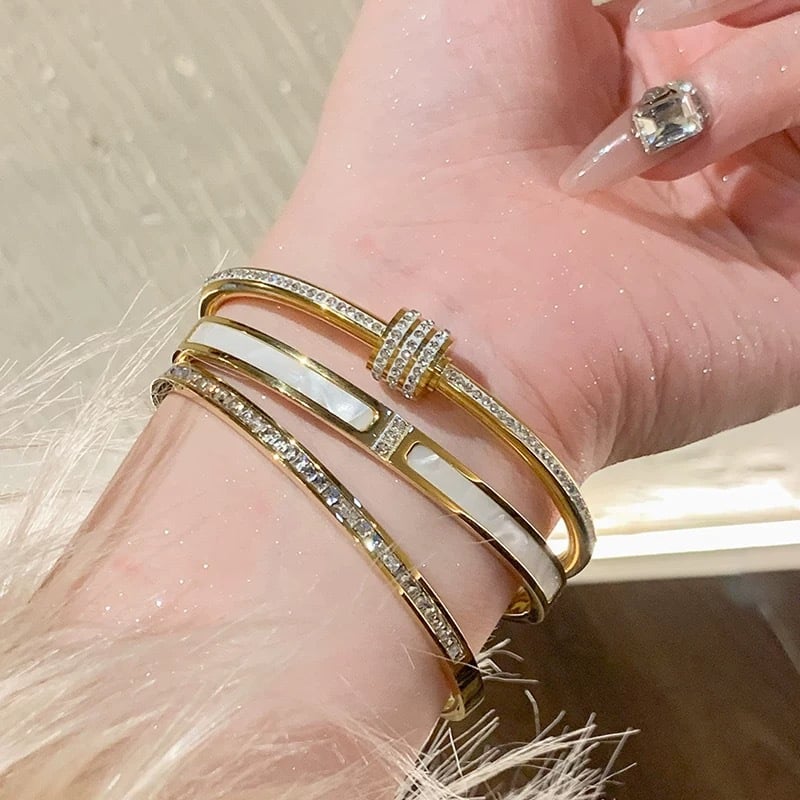 4-Piece Elegant Stainless Steel Bracelet Set,  Fashionable Classic Design
