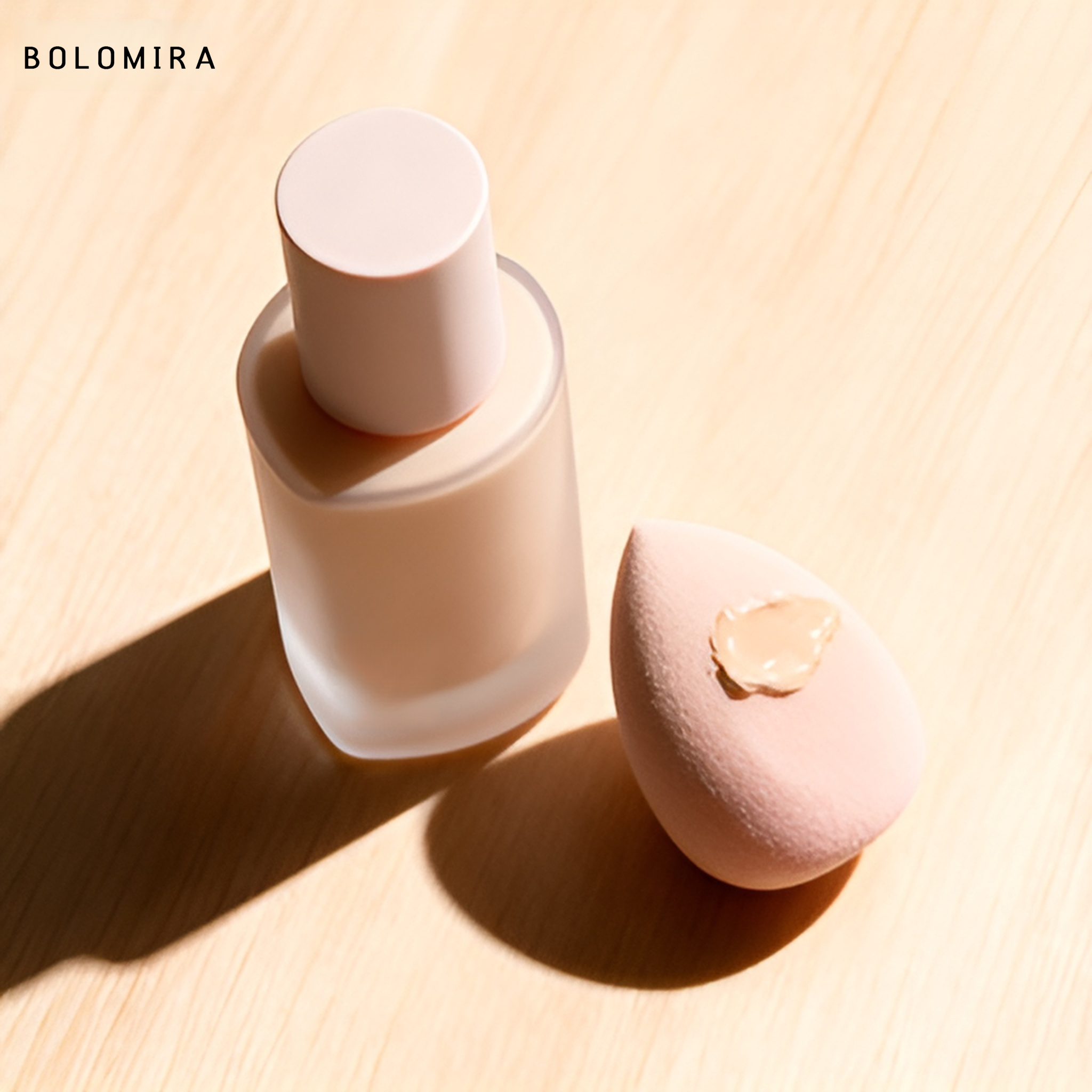 Dlouhotrvající make-up 30 ml pro korektor, smíšenou pleť a neblednoucí make-up