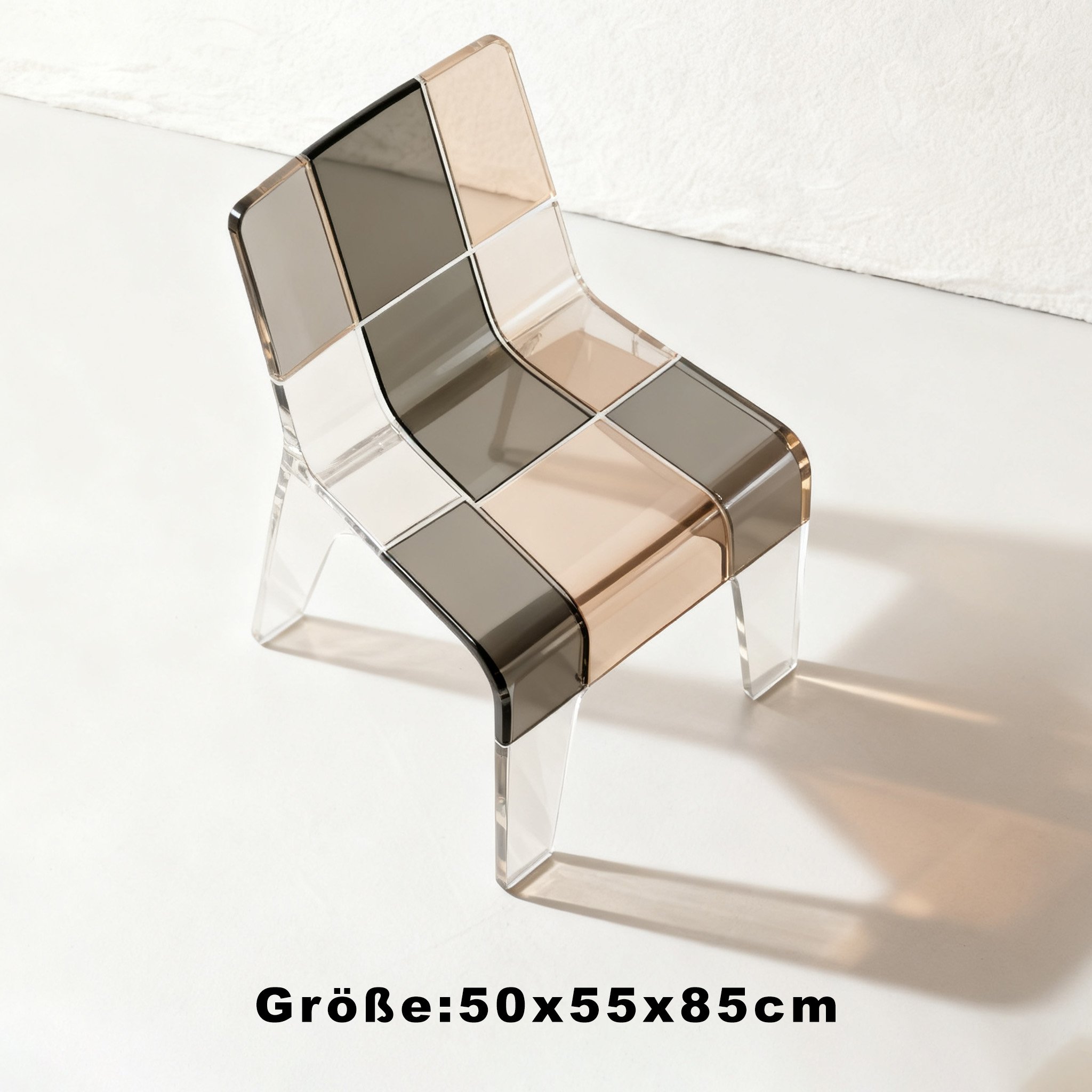 Acrylstuhl im modernen Wohnzimmer