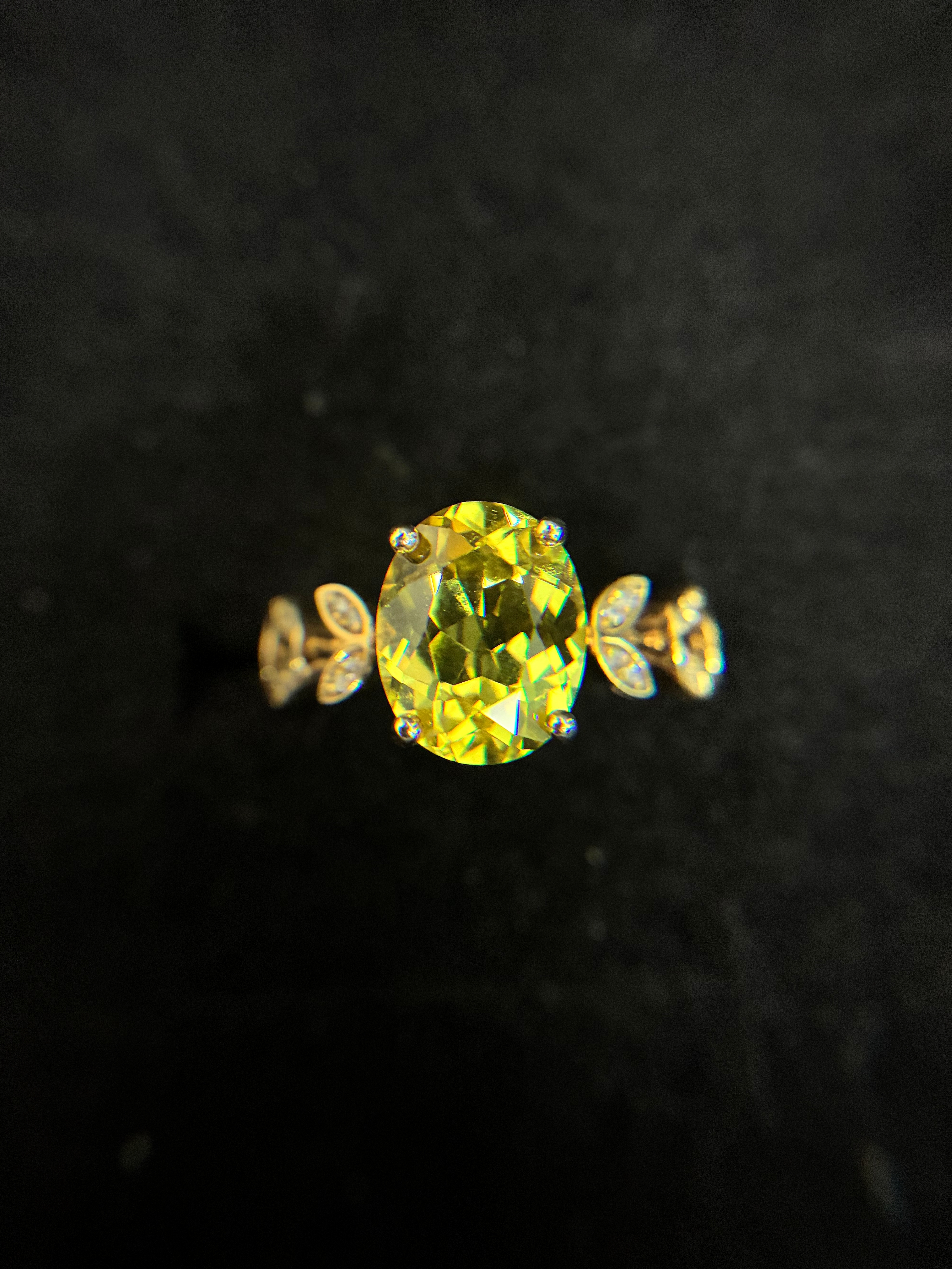 Oval Cut Lemon Yellow Lab-Grown Yellow Sapphire Ring with Leaf Side Stones, S925 Silver 18K Gold Plated Ring