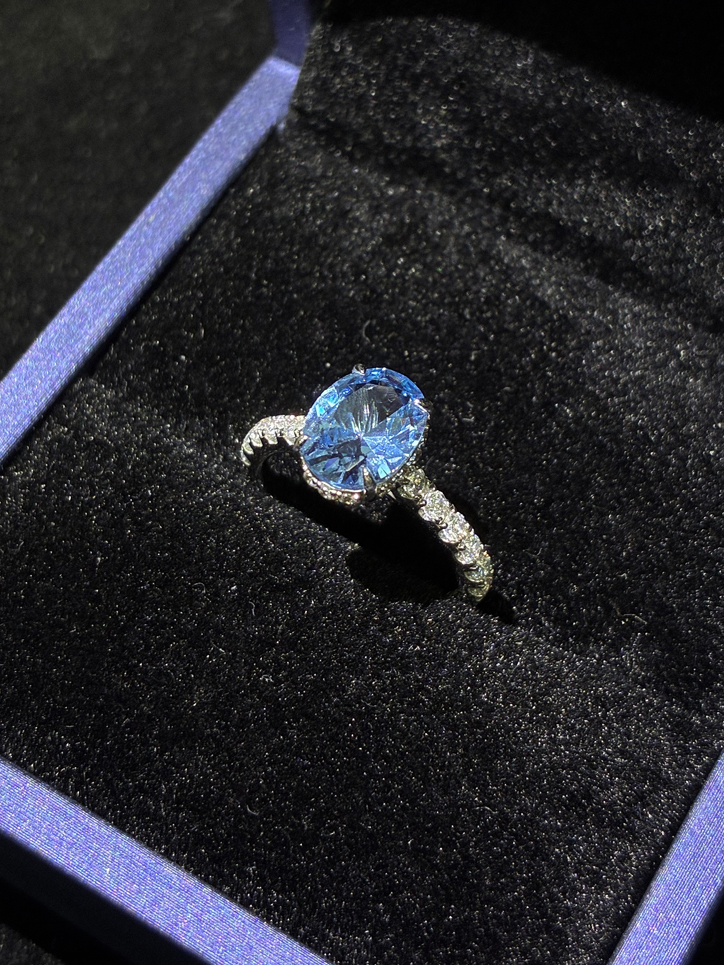 Aquamarine‑Tone Lab‑Grown Spinel Oval Solitaire Ring