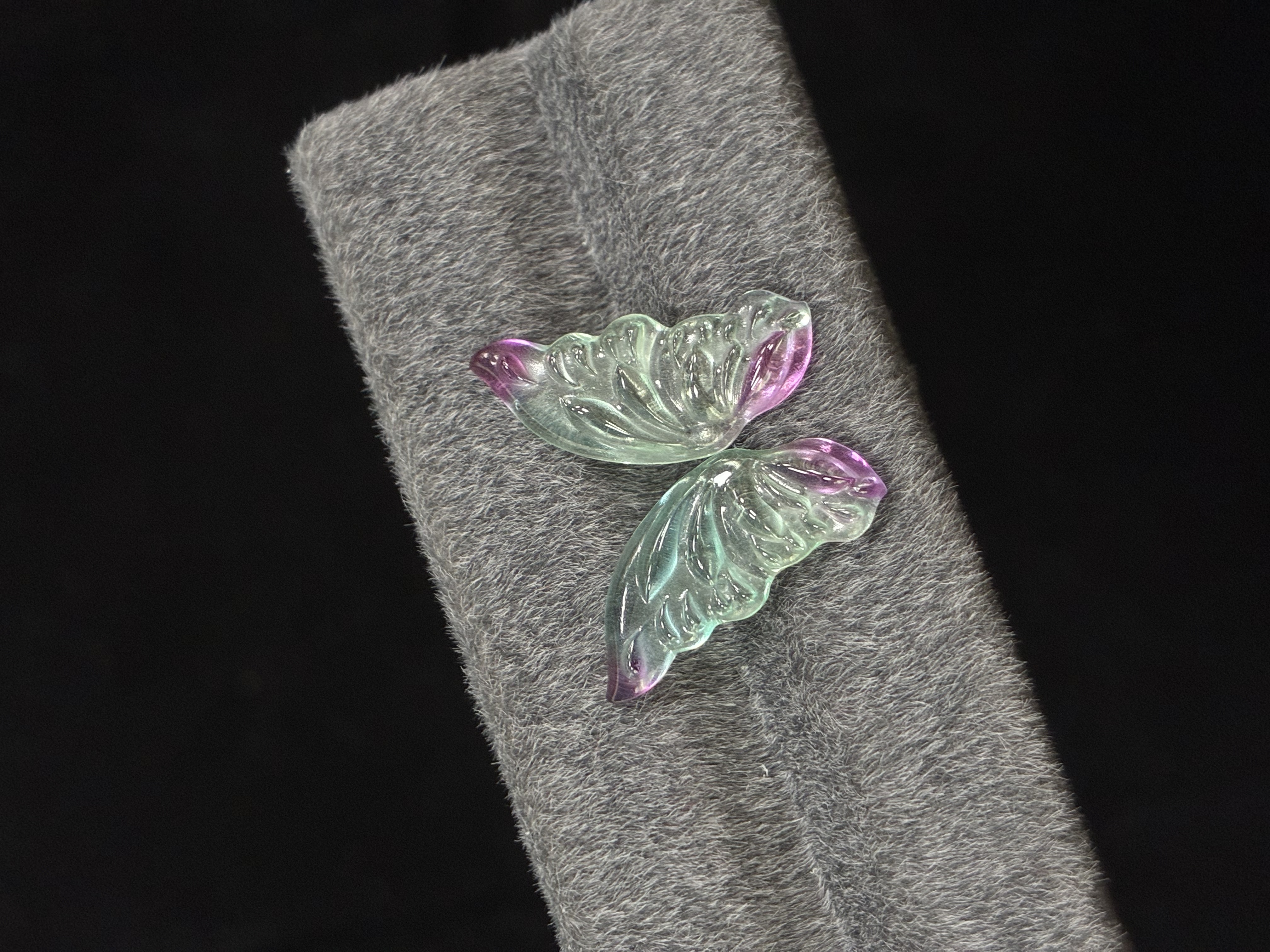 Butterfly Wings – Bi-Color Sapphire