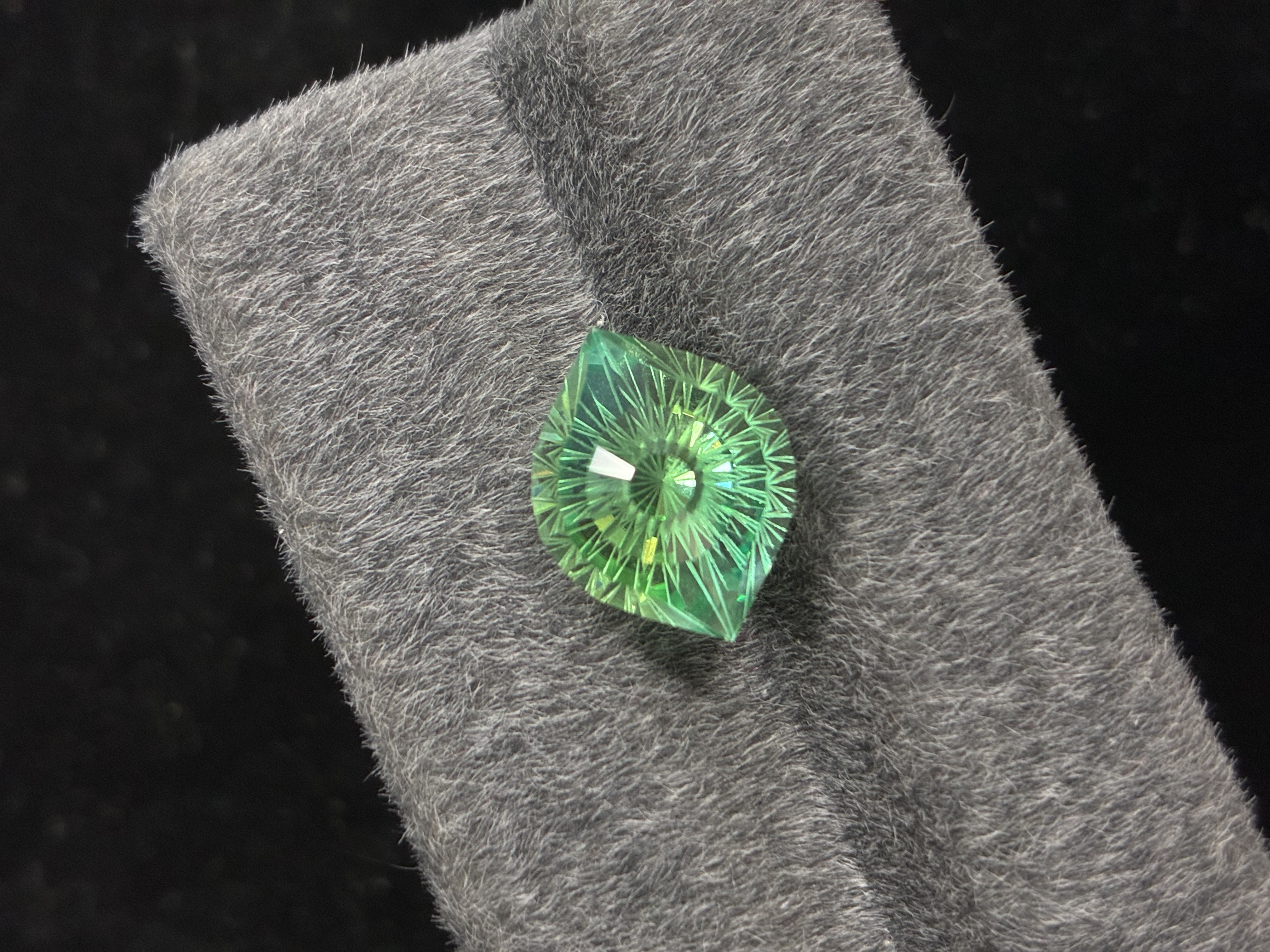 Lab-Grown Green Spinel – Mystic Eye Cut
