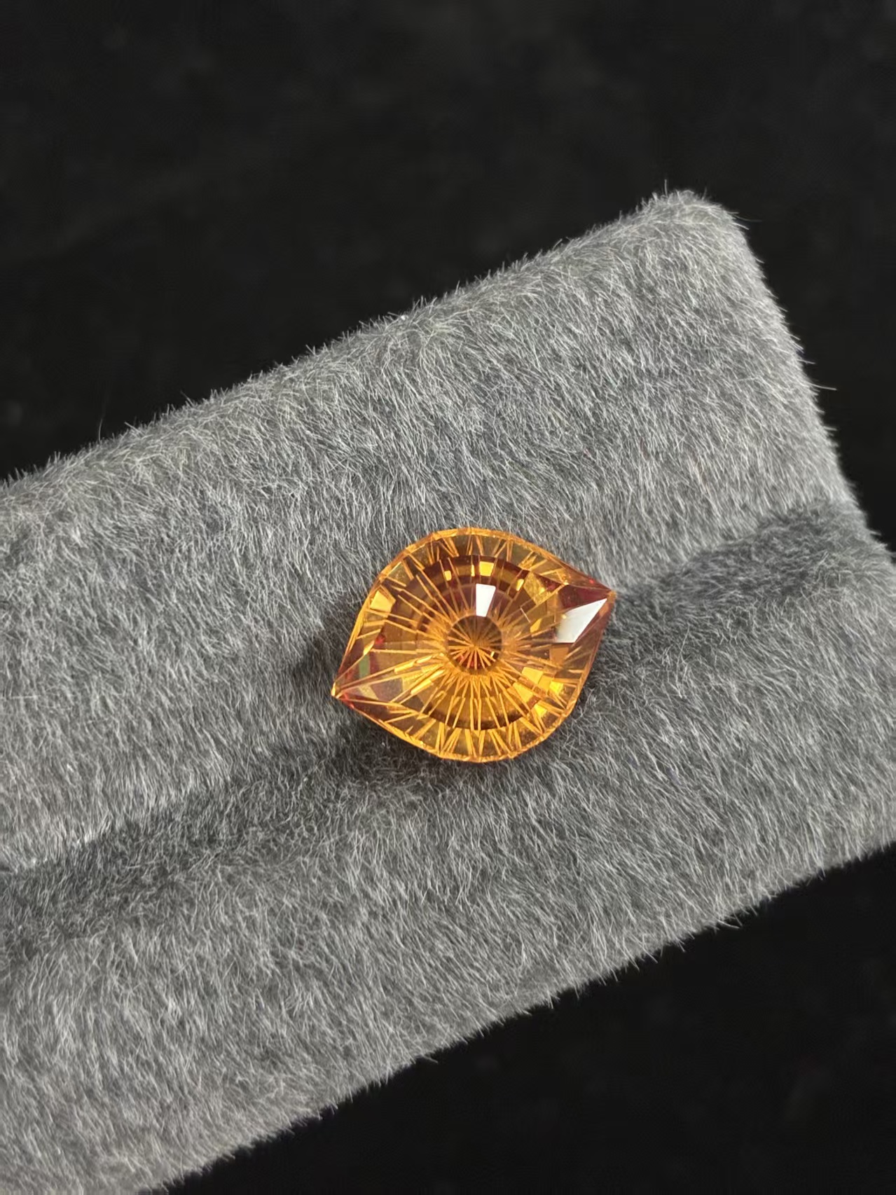 Lab-Grown Orange Sapphire – Mystic Eye Cut