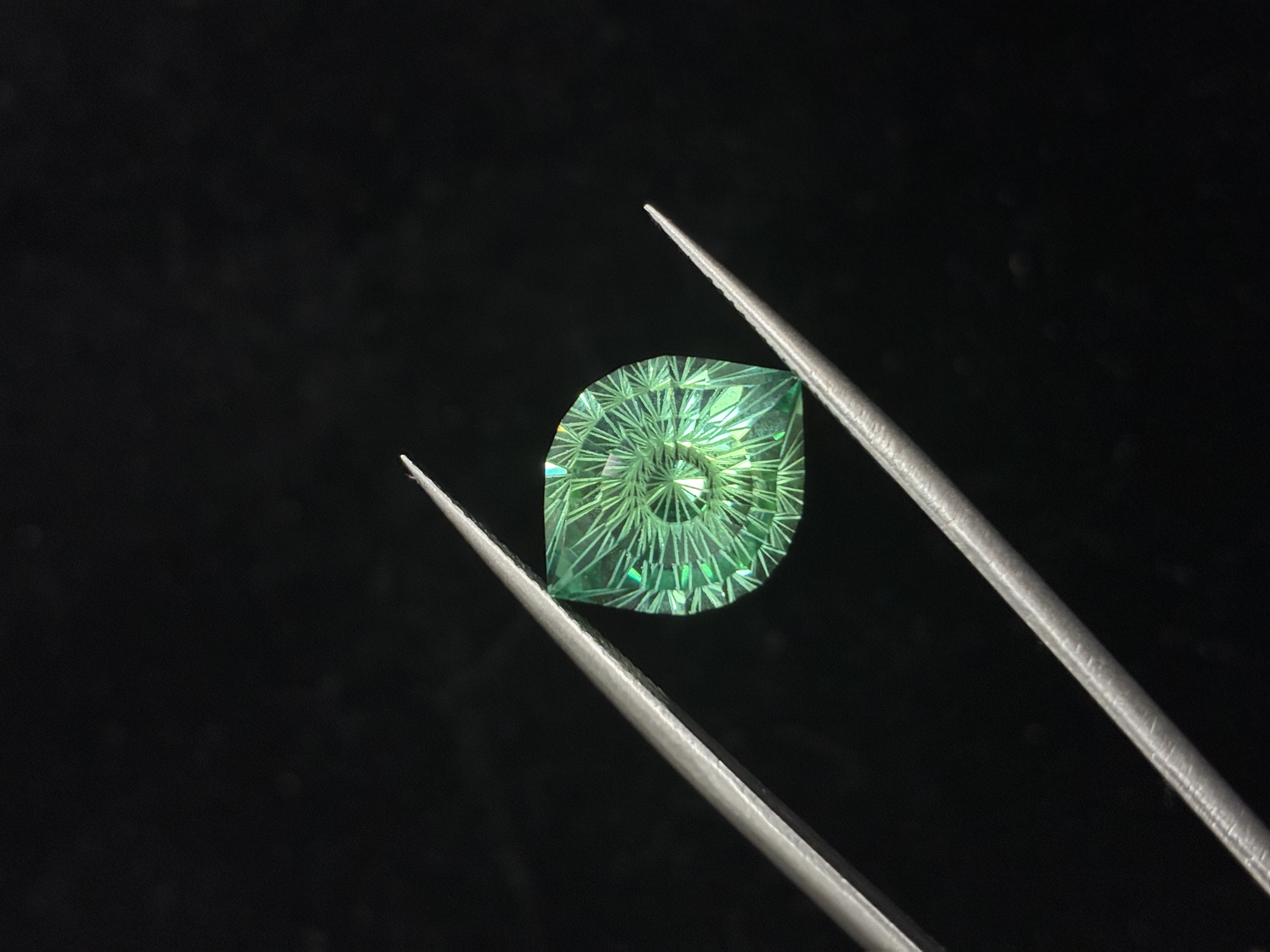 Lab-Grown Green Spinel – Mystic Eye Cut