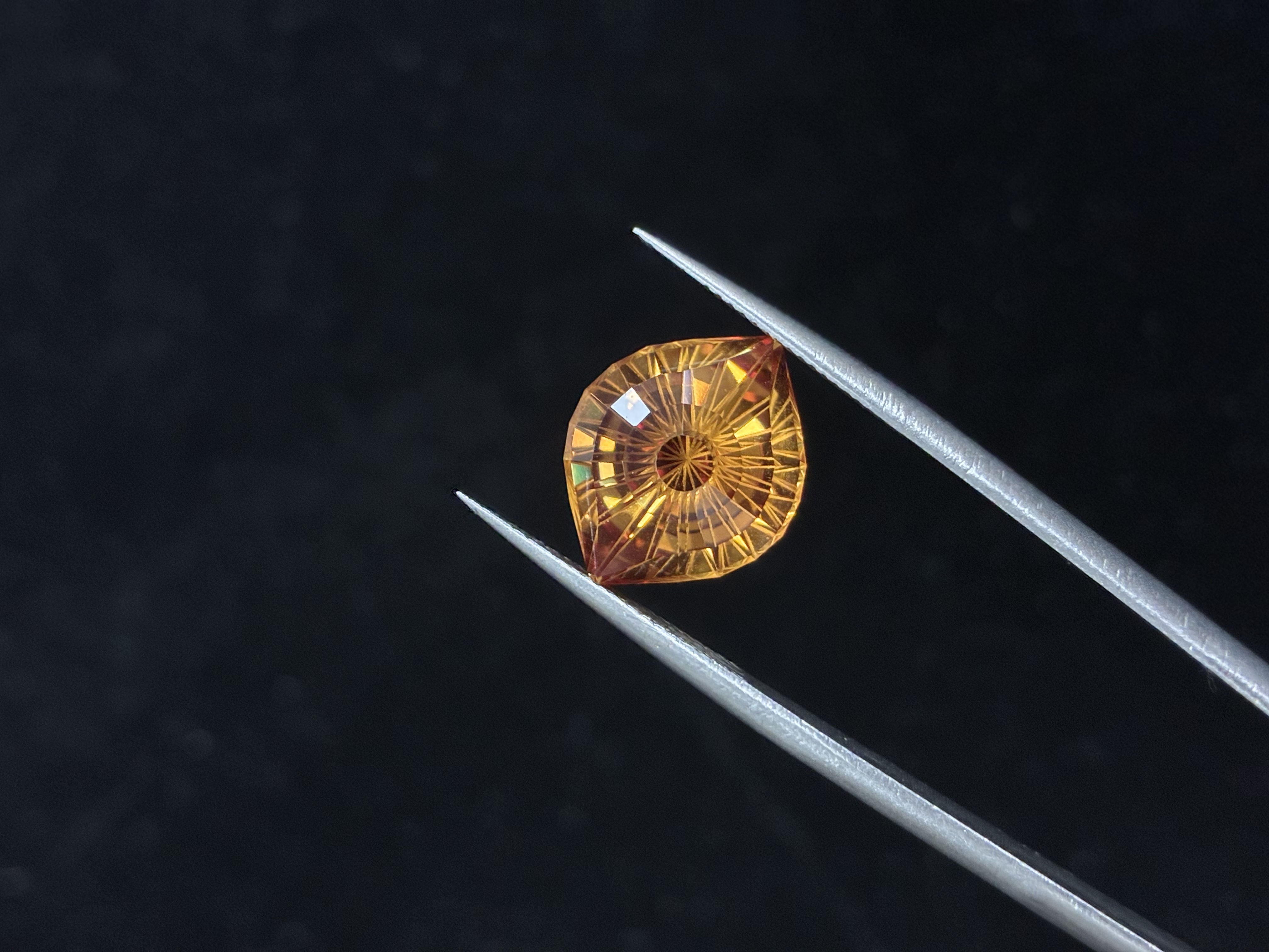 Lab-Grown Orange Sapphire – Mystic Eye Cut