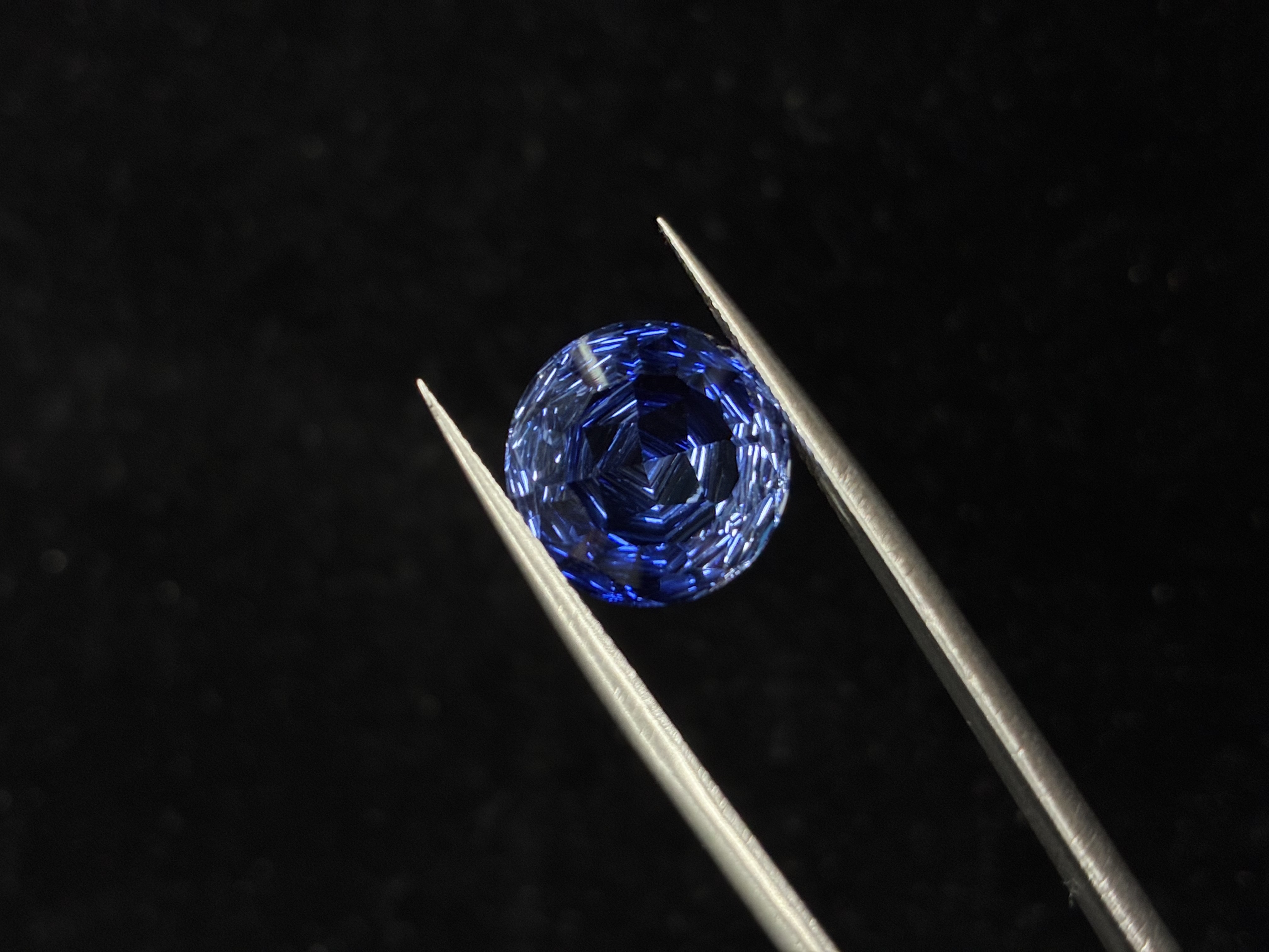 Lab-Grown Cornflower Blue Sapphire – Firework Fantasy Cut