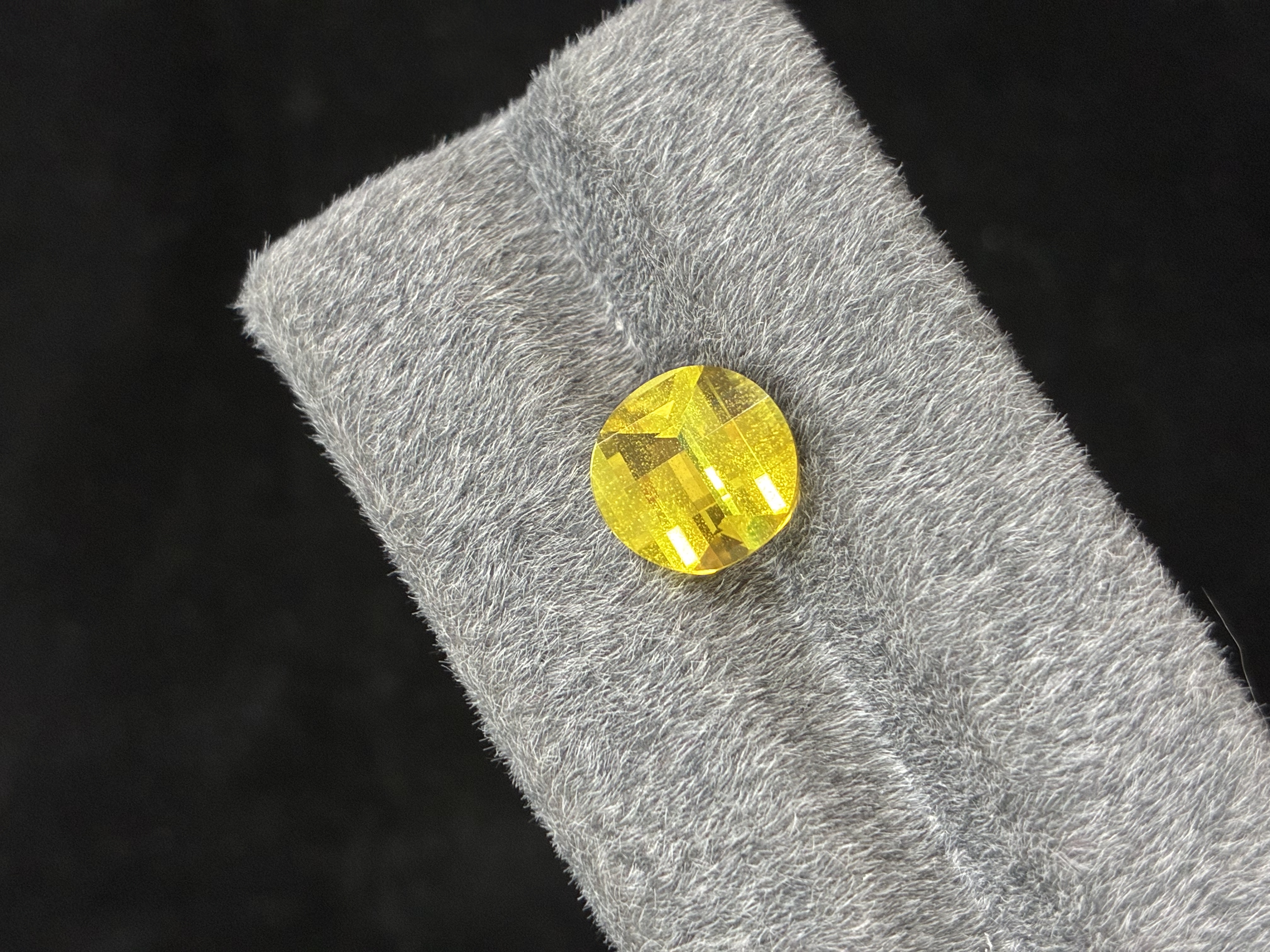 Lab-Grown Yellow Sapphire – Mosaic Fantasy Cut