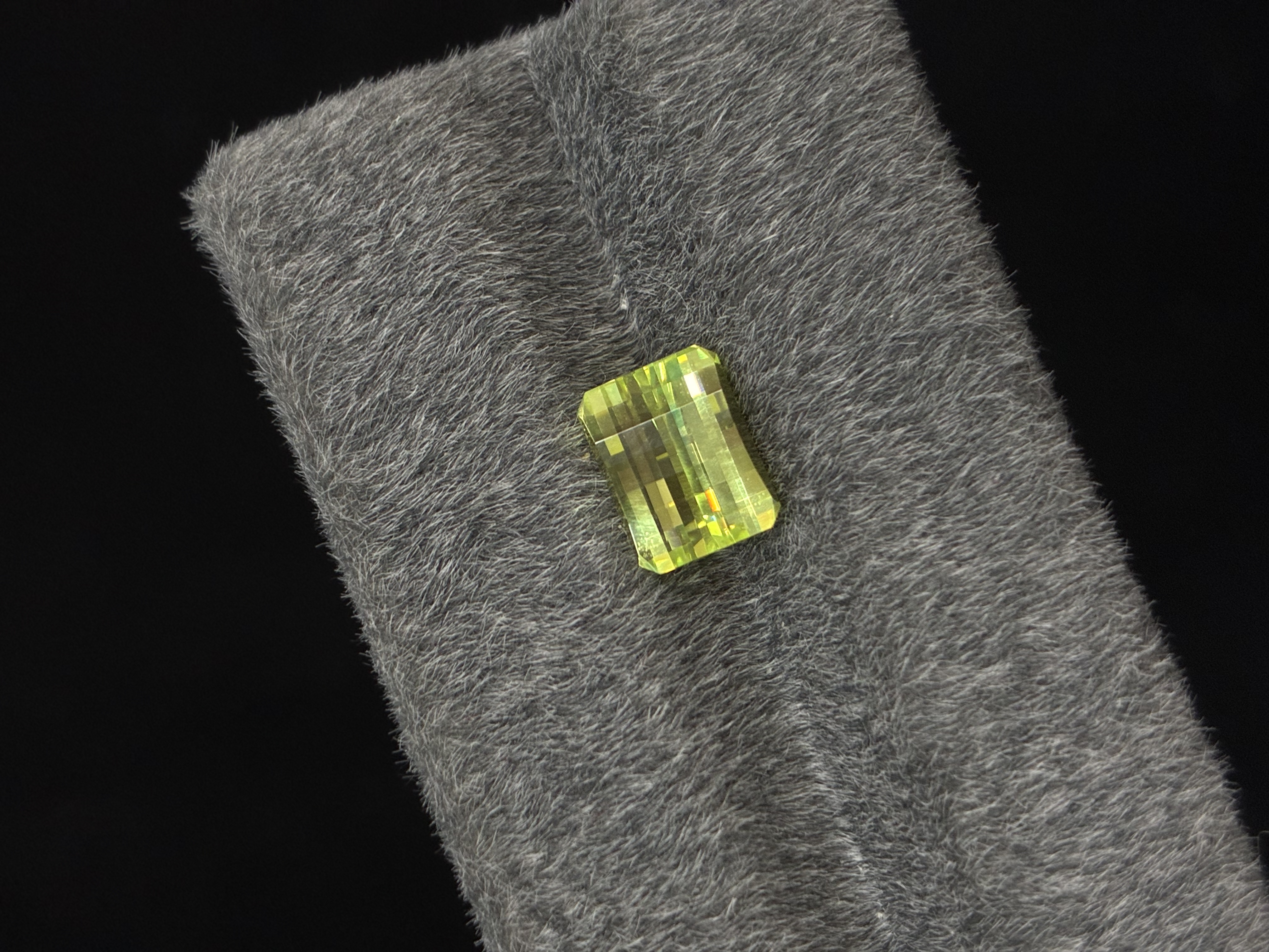 Lab-Grown Yellow Sapphire – Mosaic Fantasy Cut