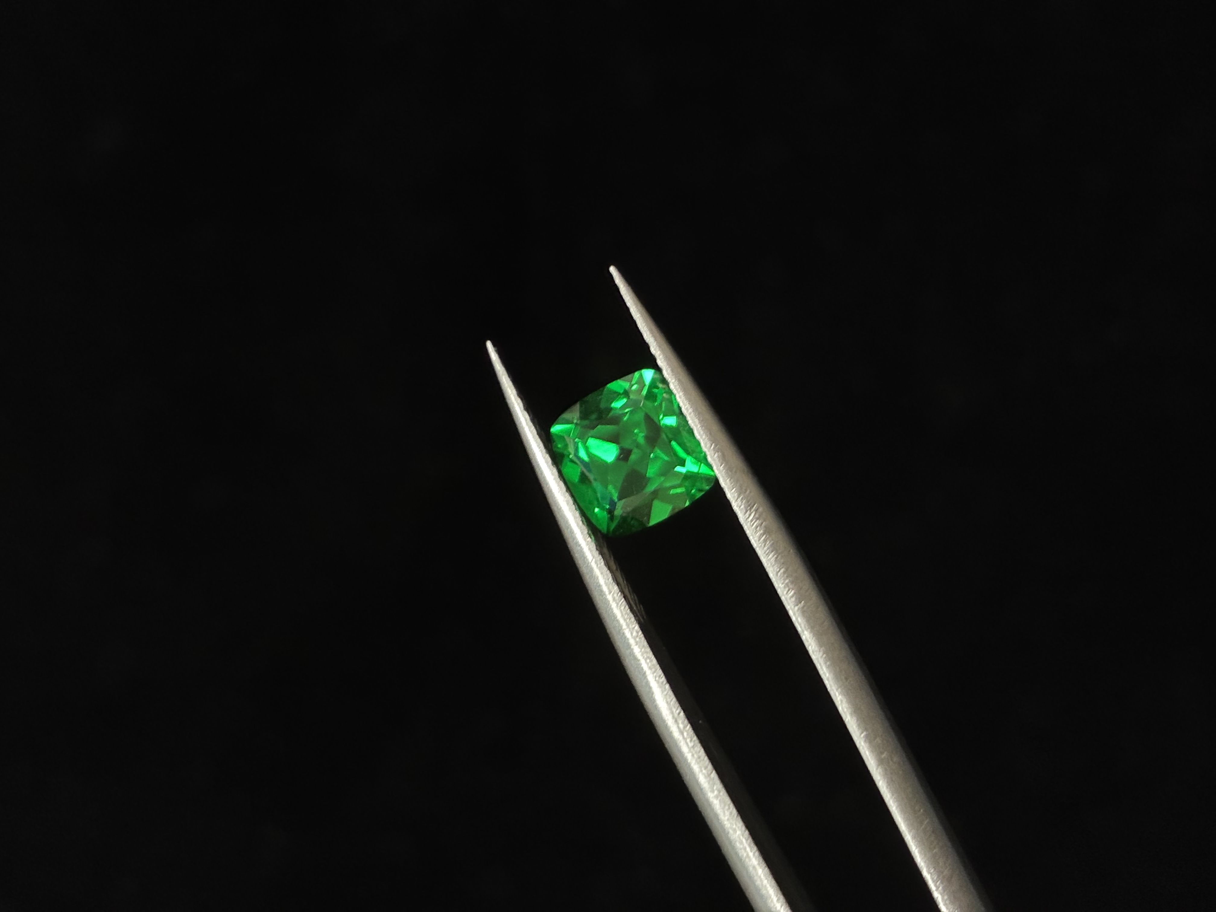 Lab-Grown Green Garnet – Cushion Cut