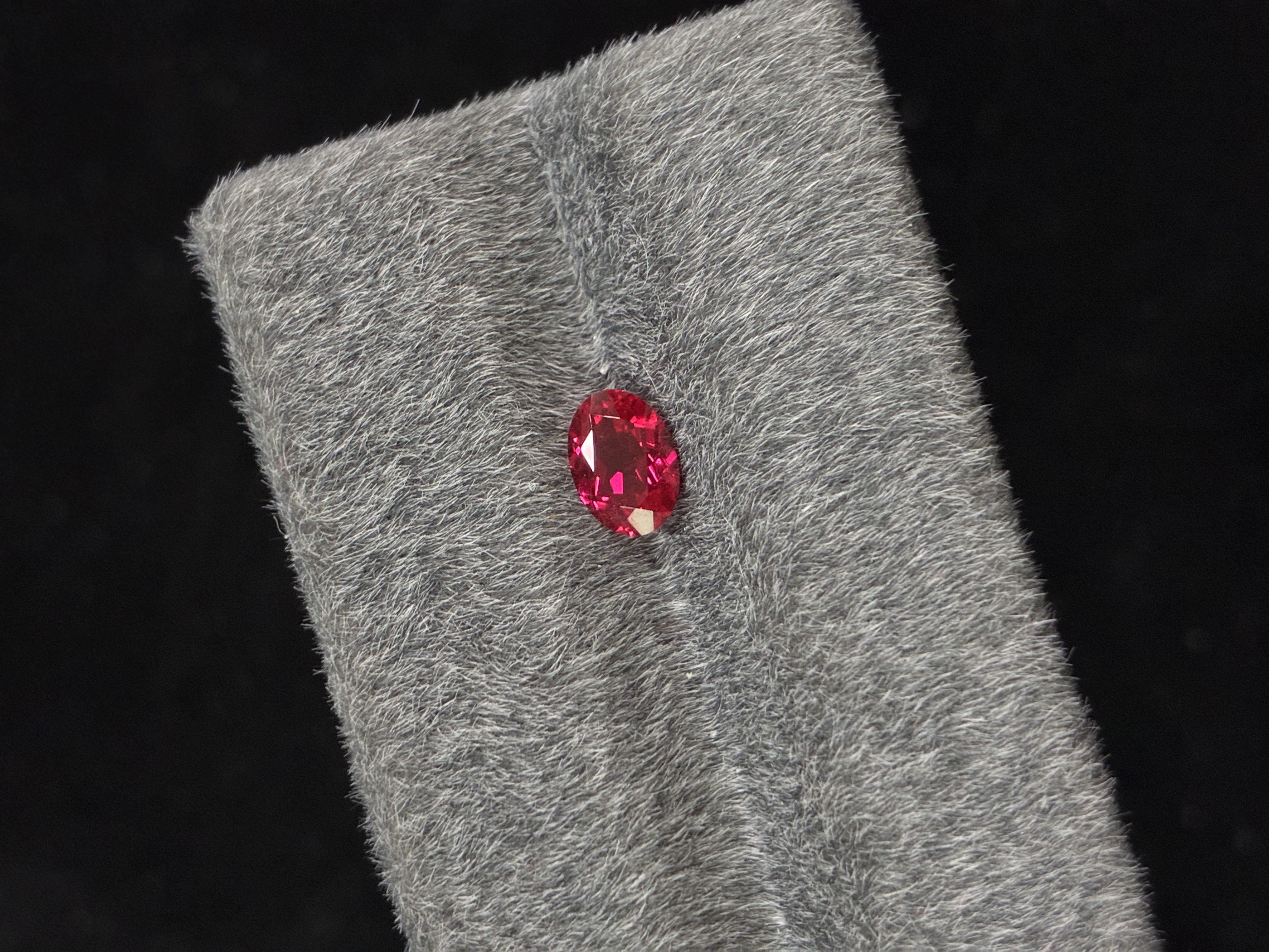 Lab-Grown Red Sapphire – Oval  Cut