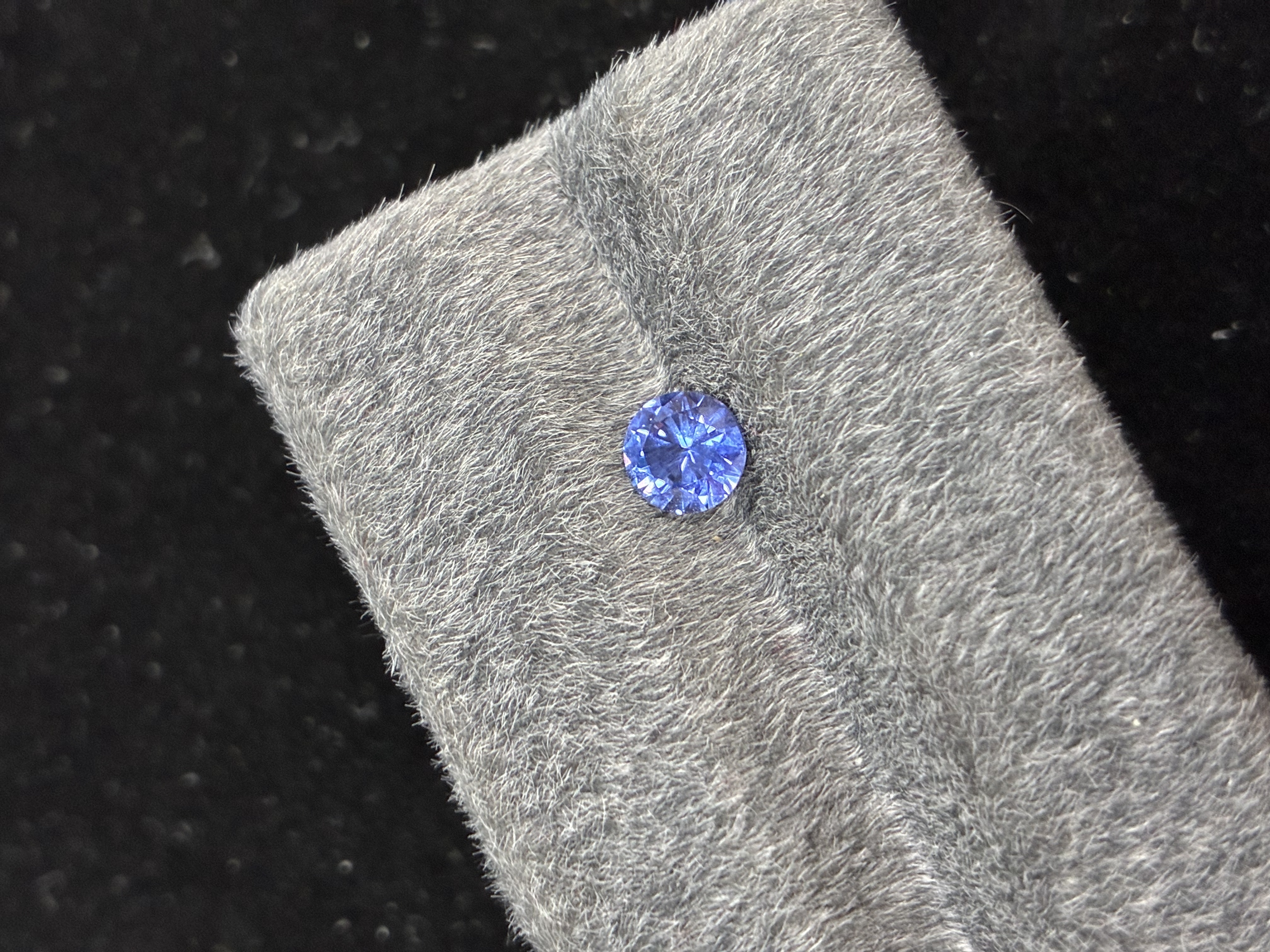 Lab-Grown Cornflower Blue Sapphire – Round Cut