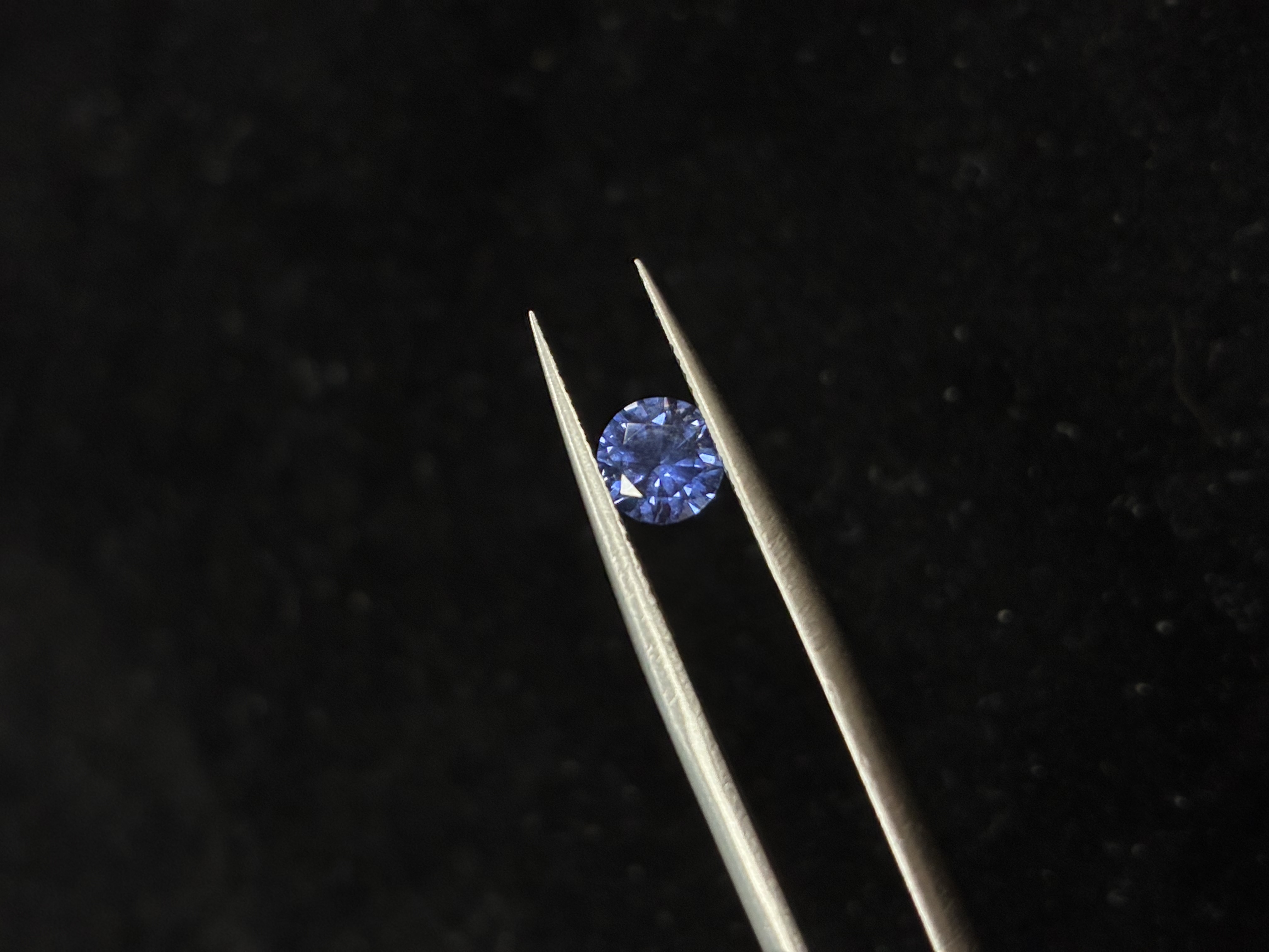 Lab-Grown Cornflower Blue Sapphire – Round Cut