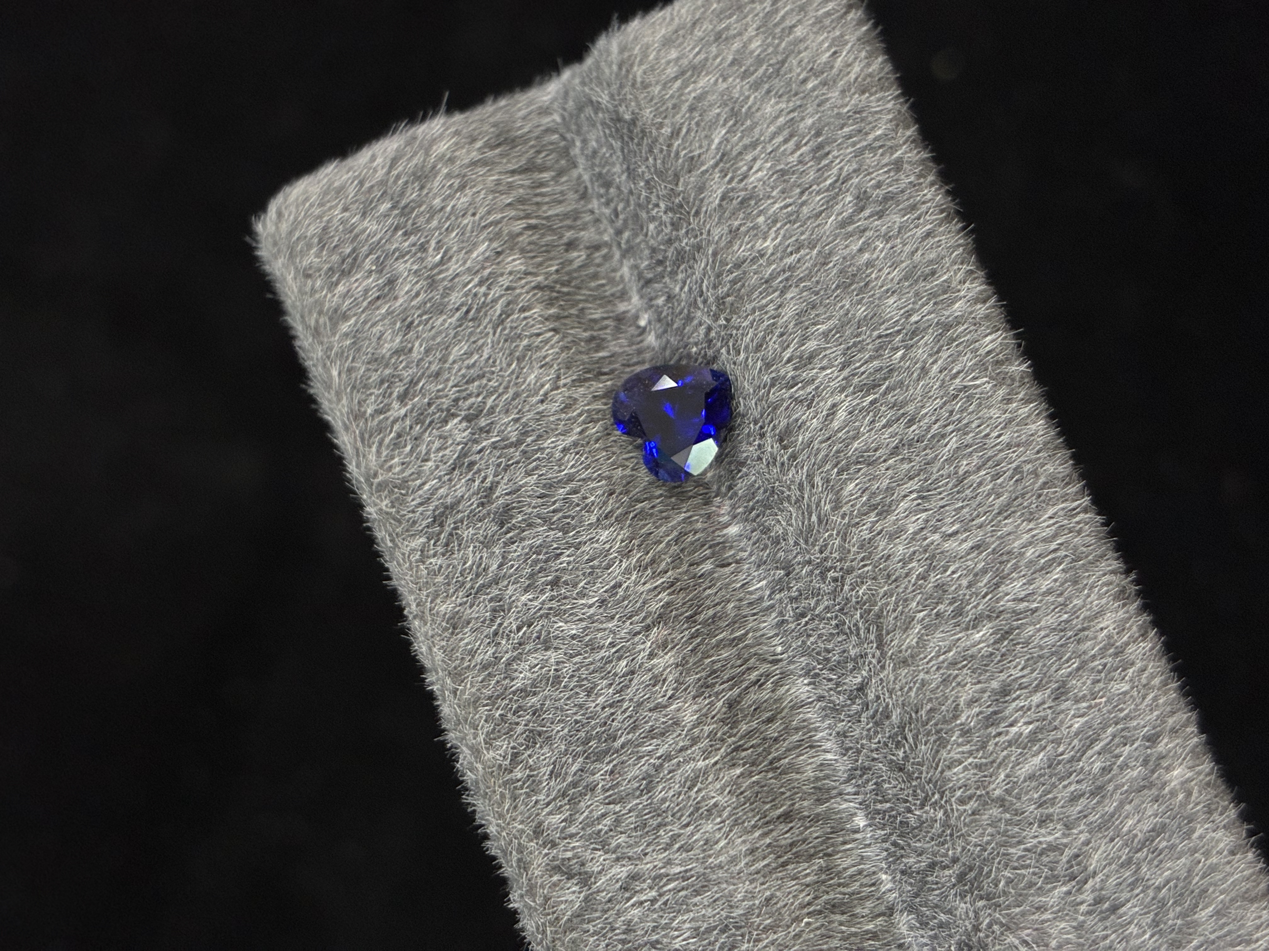 Lab-Grown Royal Blue Sapphire – Heart Cut