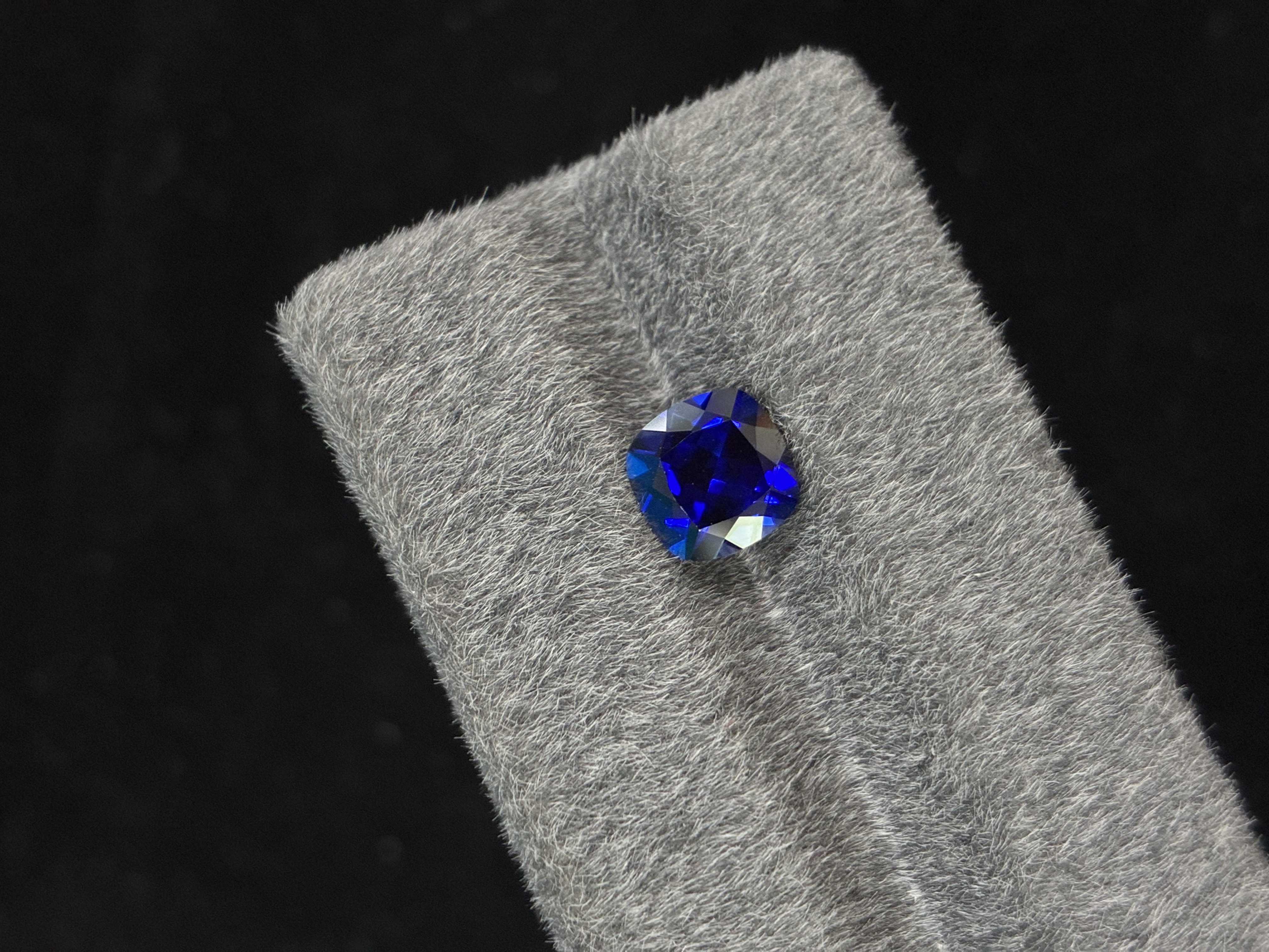 Lab-Grown Royal Blue Sapphire – Cushion Cut