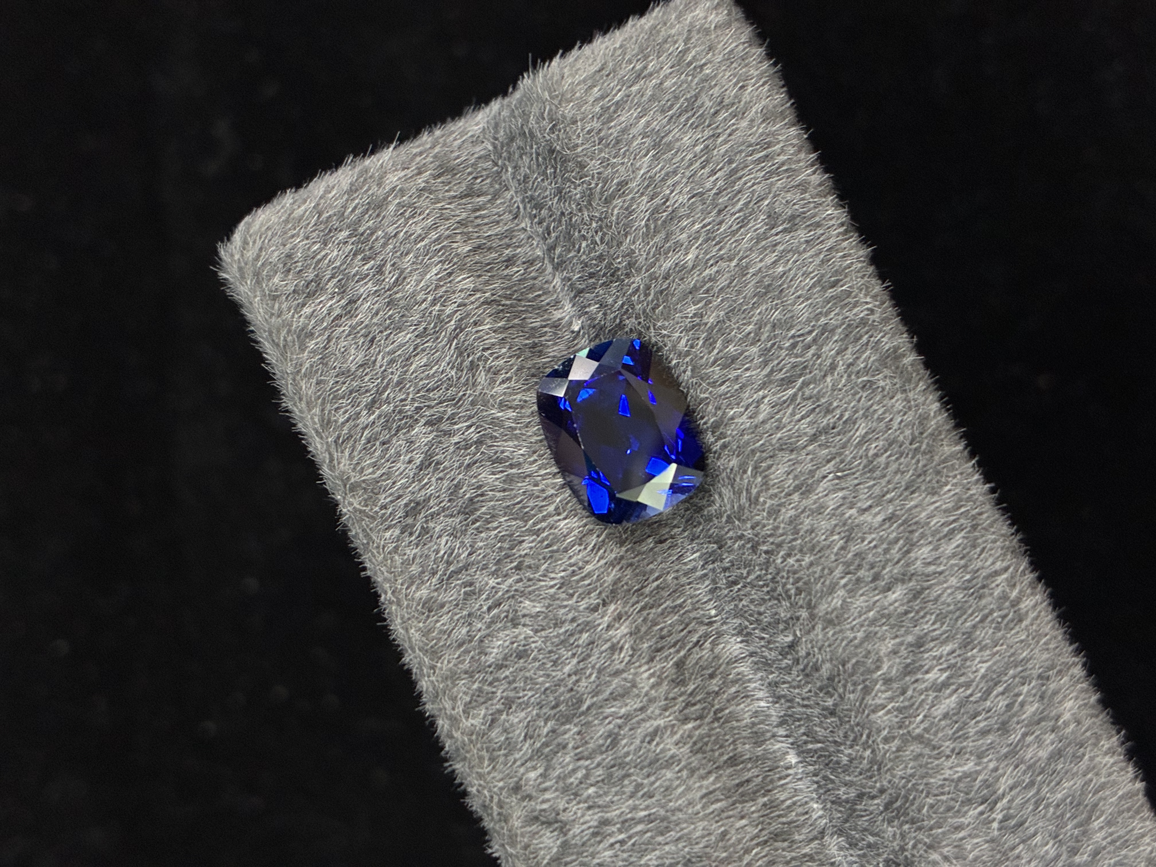 Lab-Grown Royal Blue Sapphire – Cushion Cut